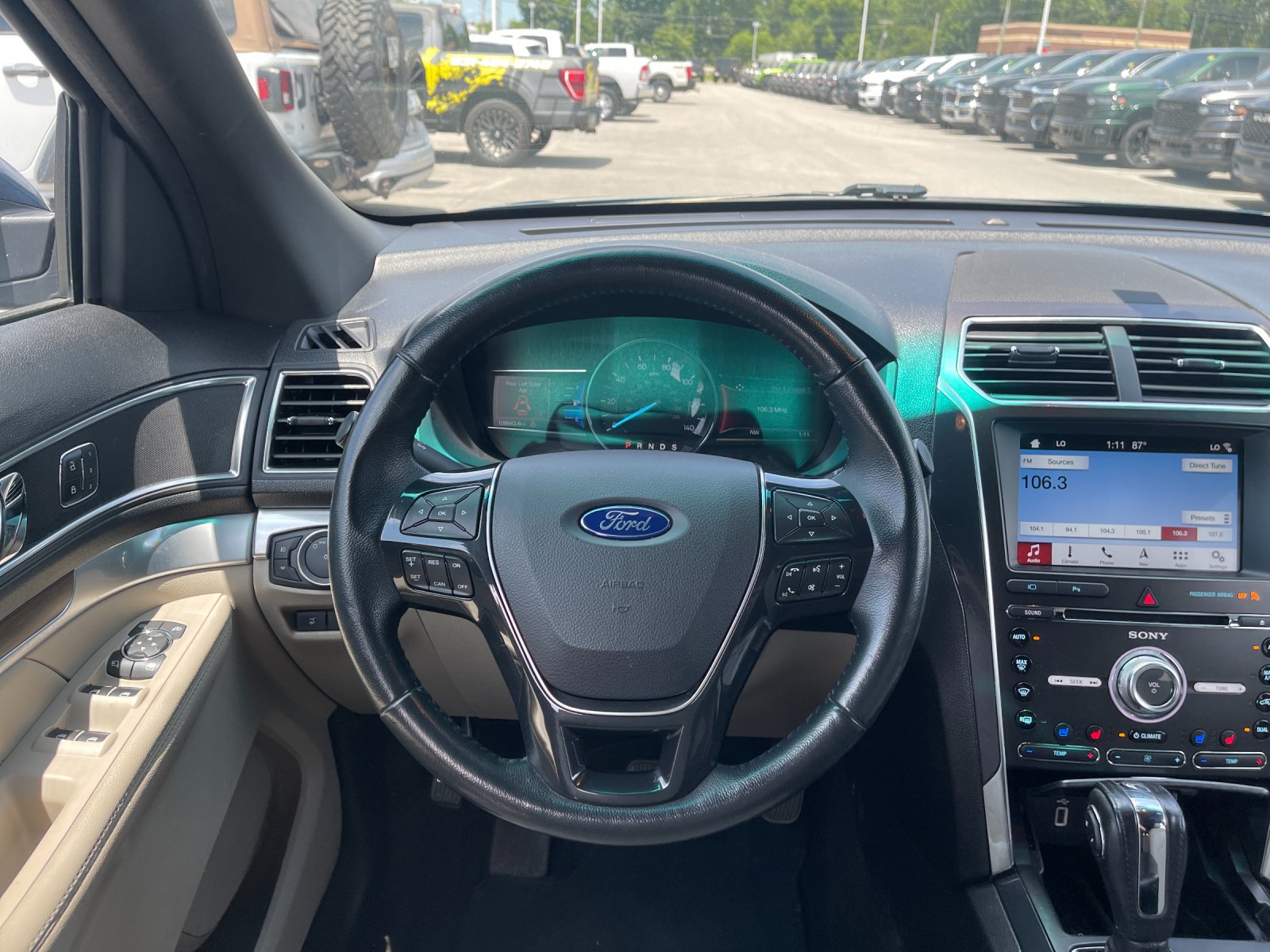 Used 2018 Blue Ford Limited image 16