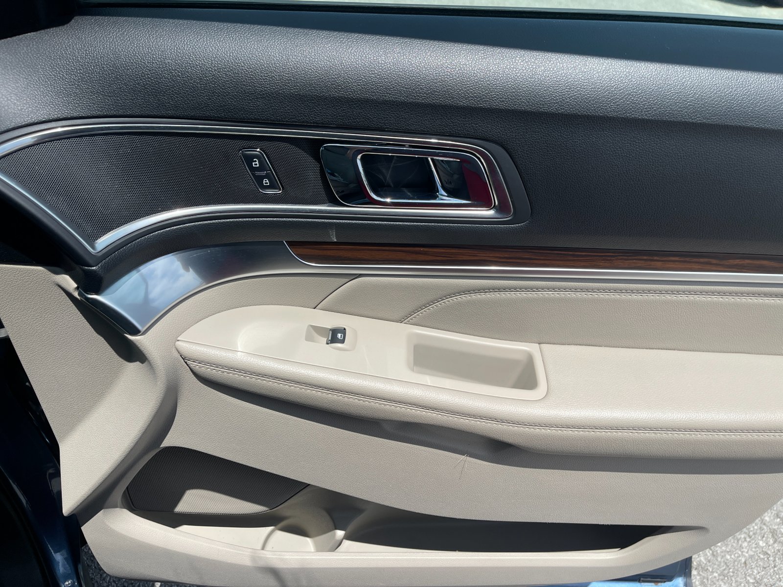Used 2018 Blue Ford Limited image 20