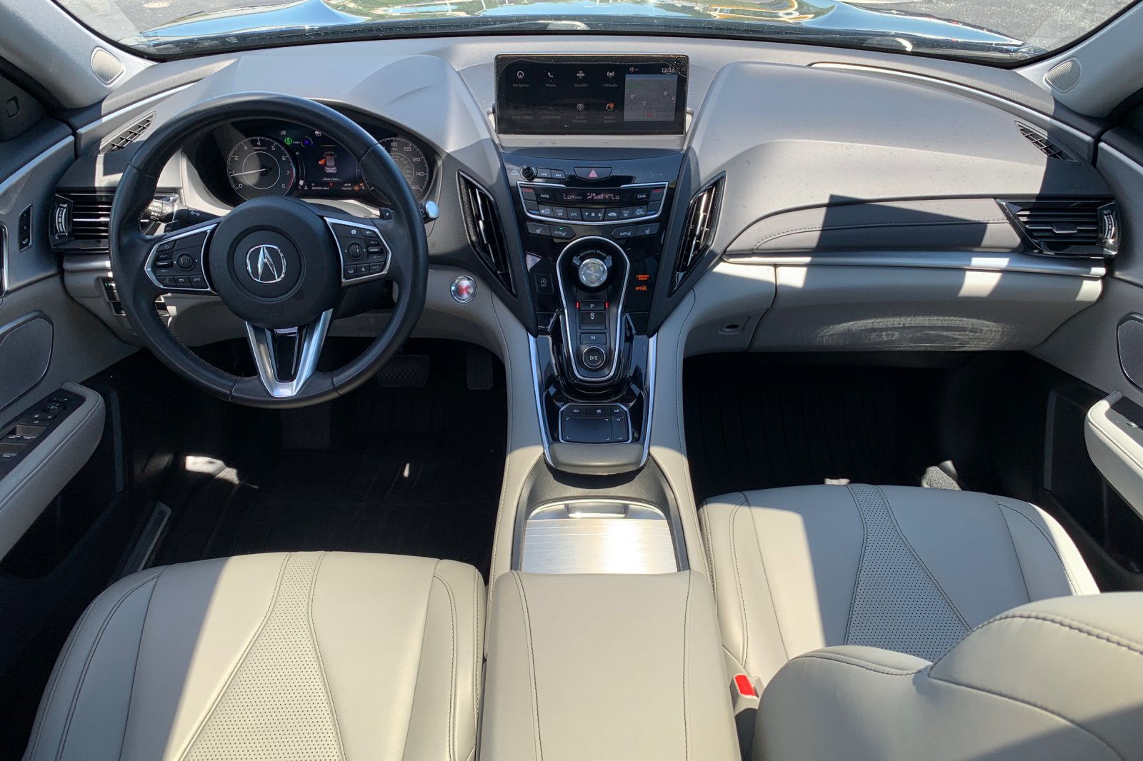 Used 2024  Acura Technology Package image 17