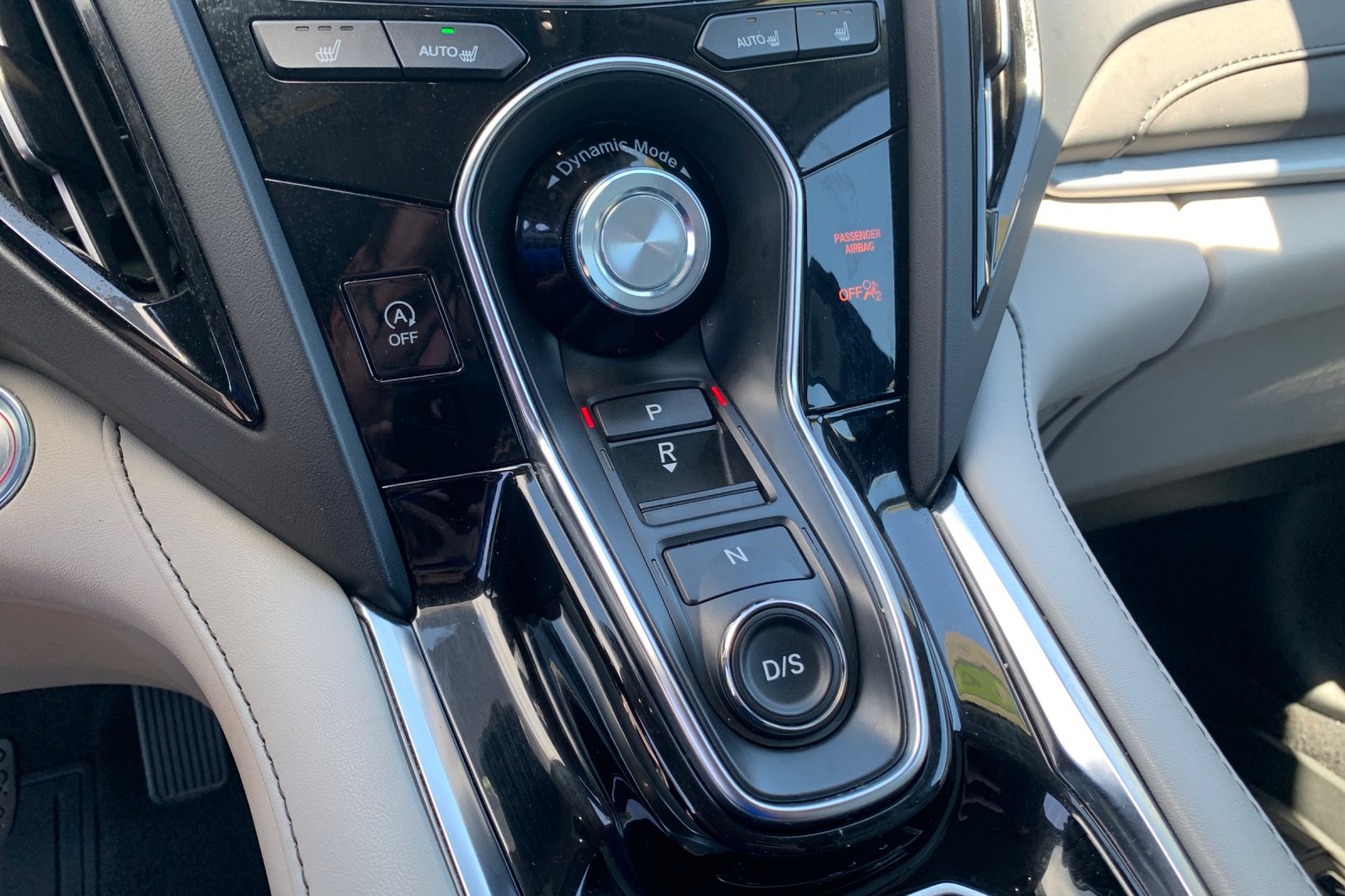 Used 2024  Acura Technology Package image 27
