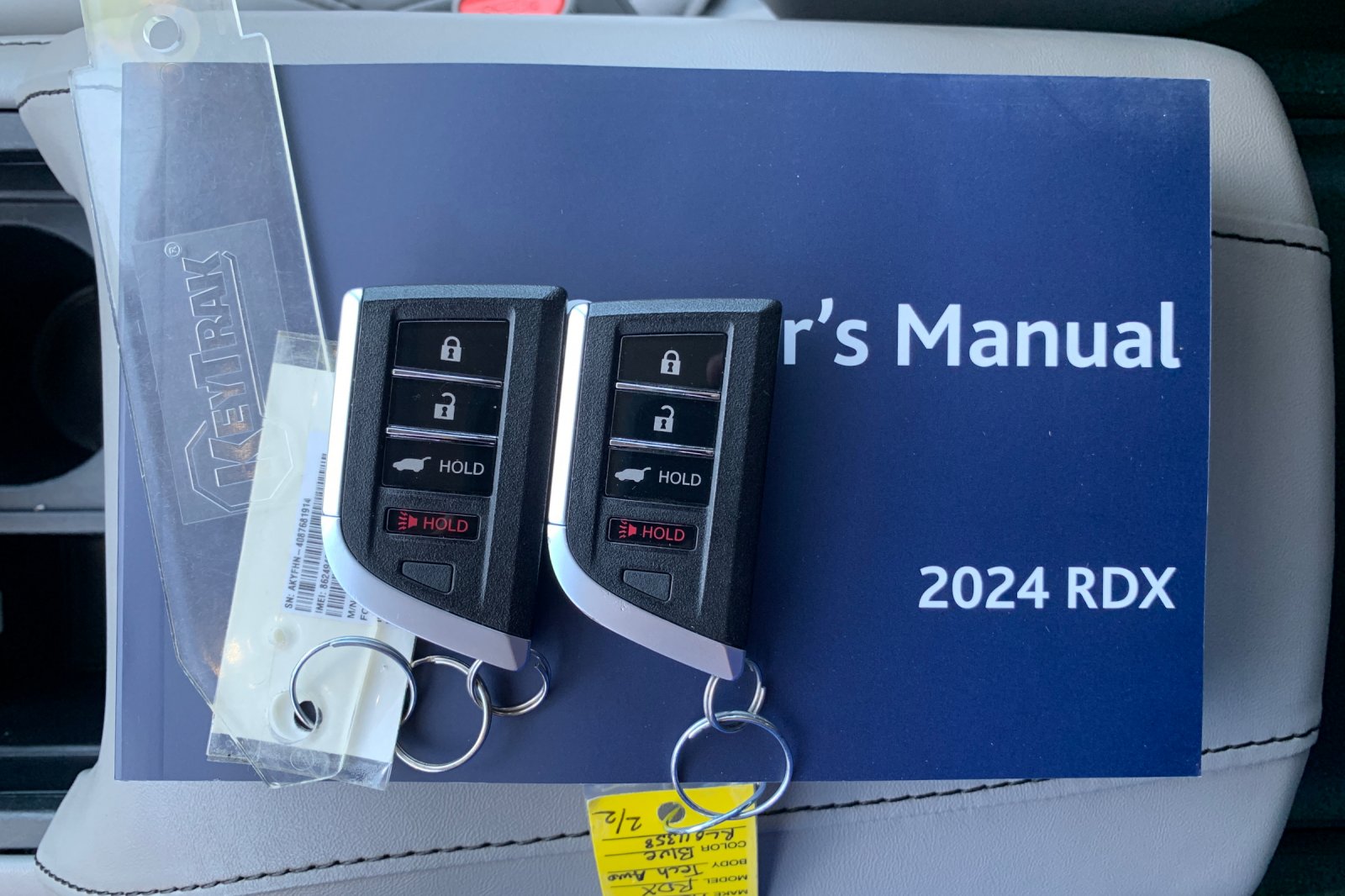Used 2024  Acura Technology Package image 11