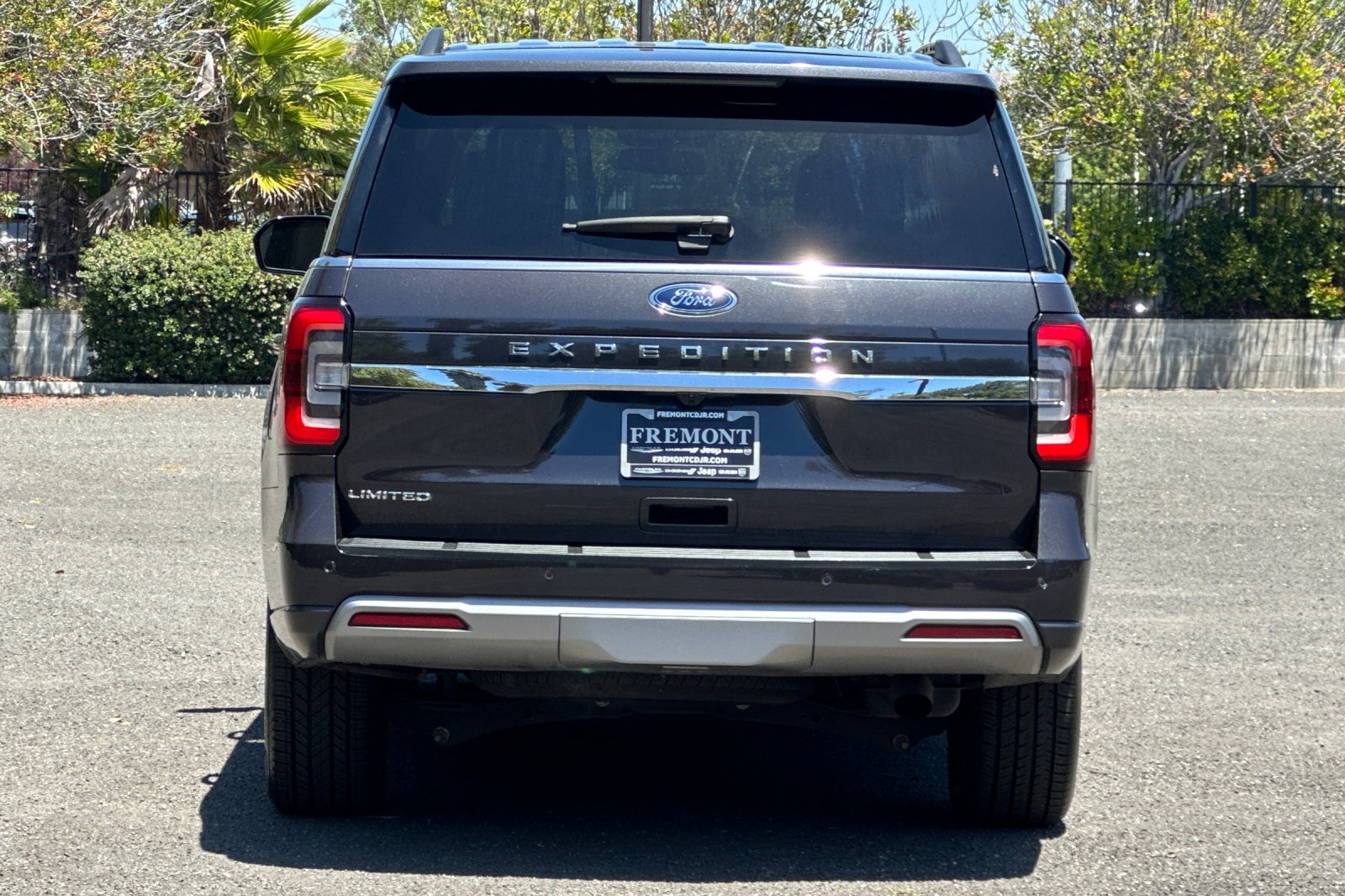 Used 2024 Gray Ford Limited image 4