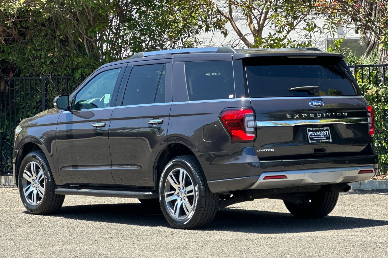 Used 2024 Gray Ford Limited image 5