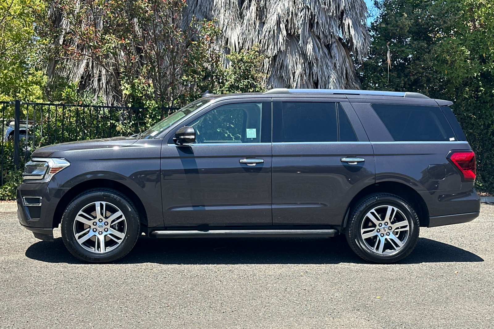 Used 2024 Gray Ford Limited image 6