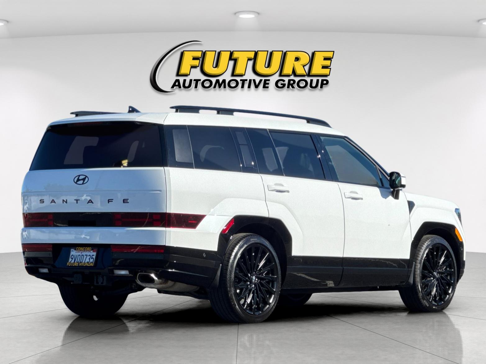 Used 2025 White Hyundai Calligraphy image 3
