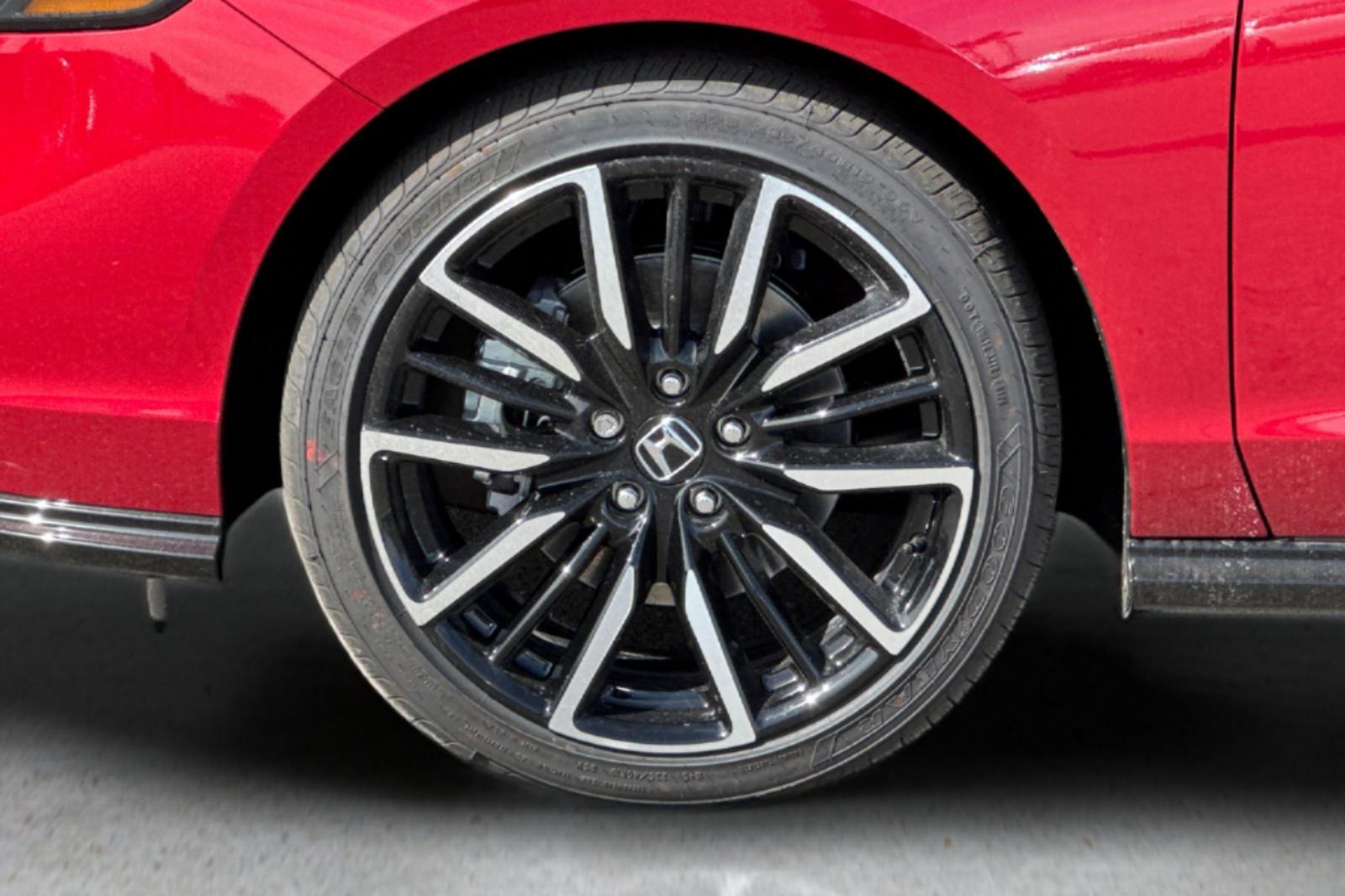 New 2026 Radiant Red Metallic Honda Touring image 29
