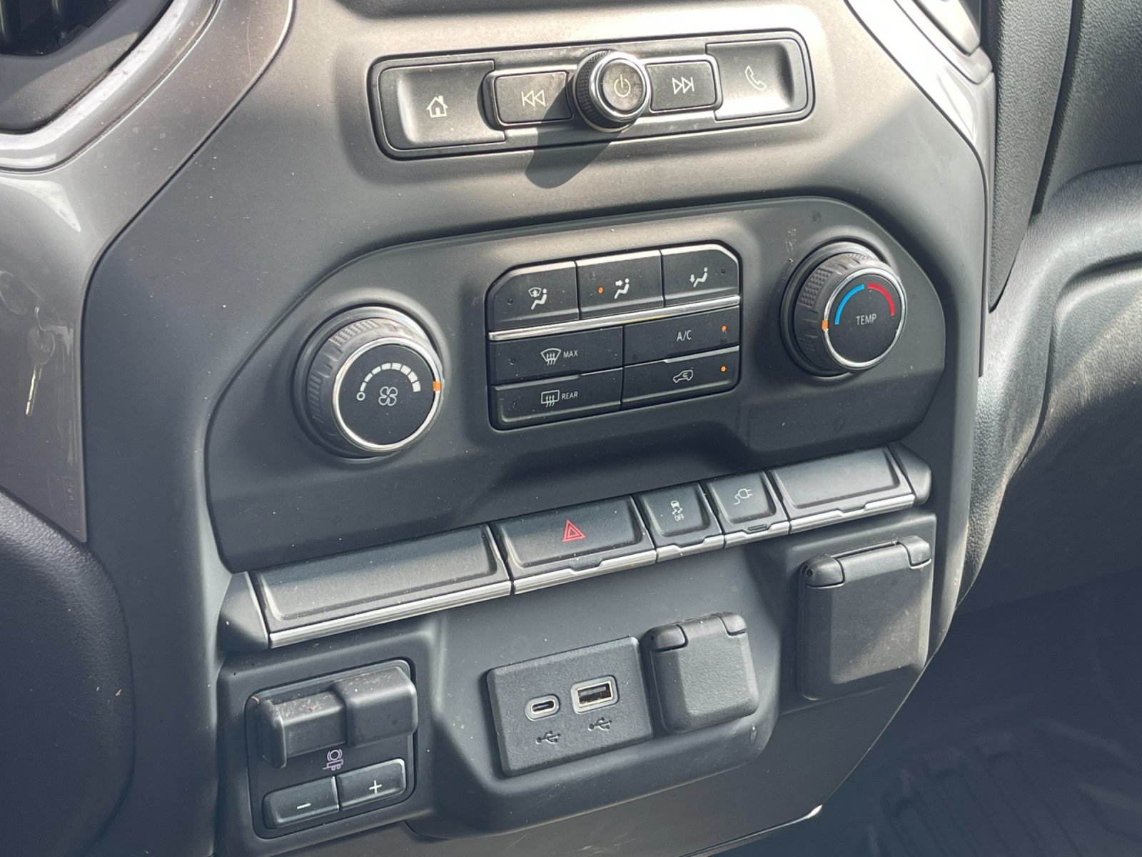Used 2022 White Chevrolet Work Truck image 21