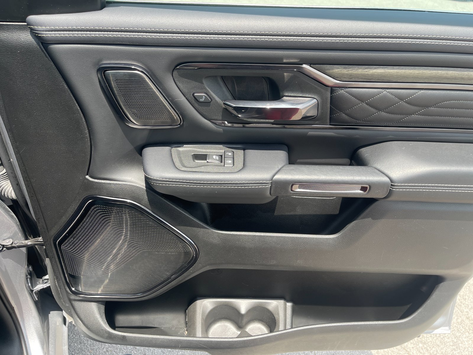 Used 2025 Silver Ram Limited image 19