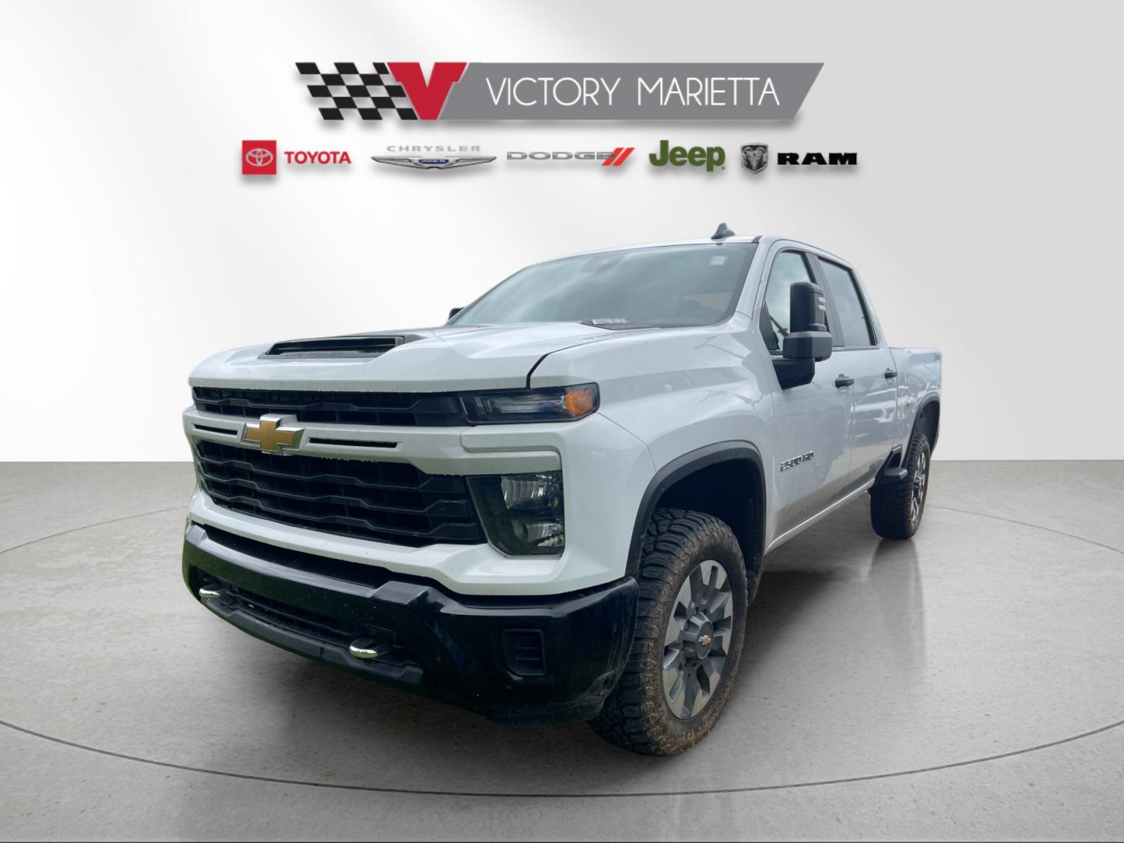 2024 Chevrolet Silverado HD Custom 4WD Crew Cab Standard Box's photo