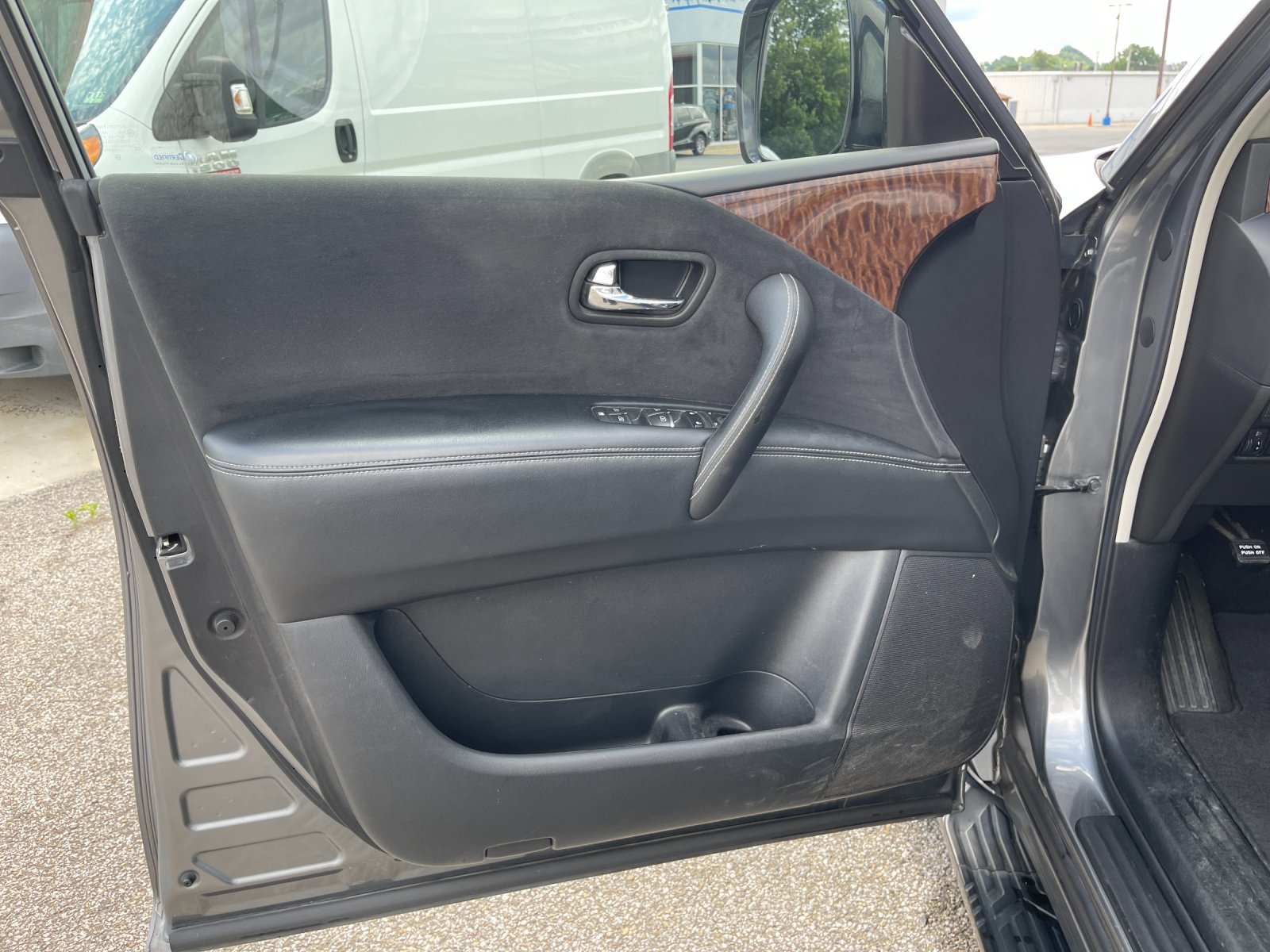 Used 2017 Gray Nissan SV image 11