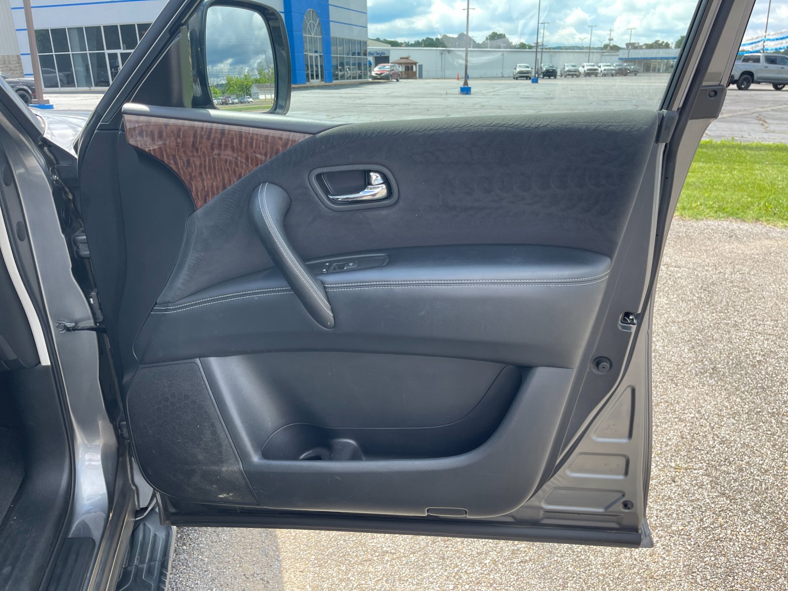 Used 2017 Gray Nissan SV image 20