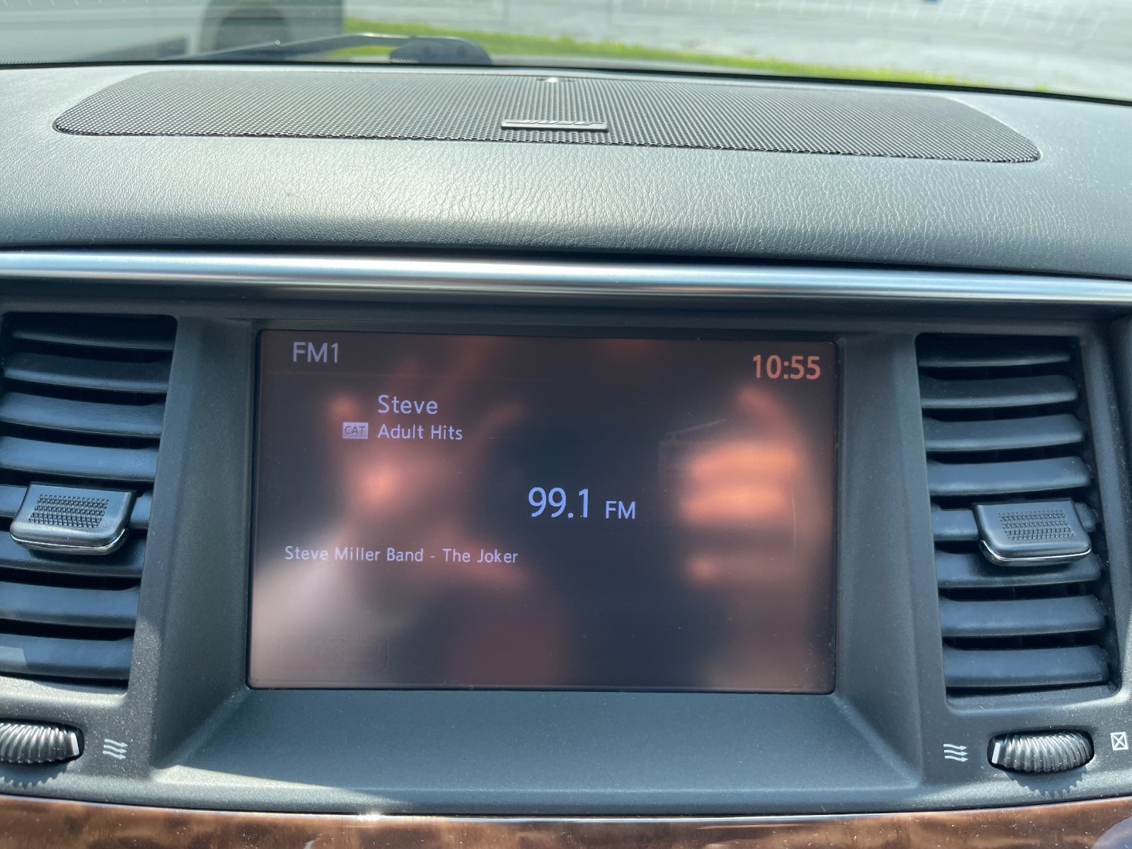 Used 2017 Gray Nissan SV image 21
