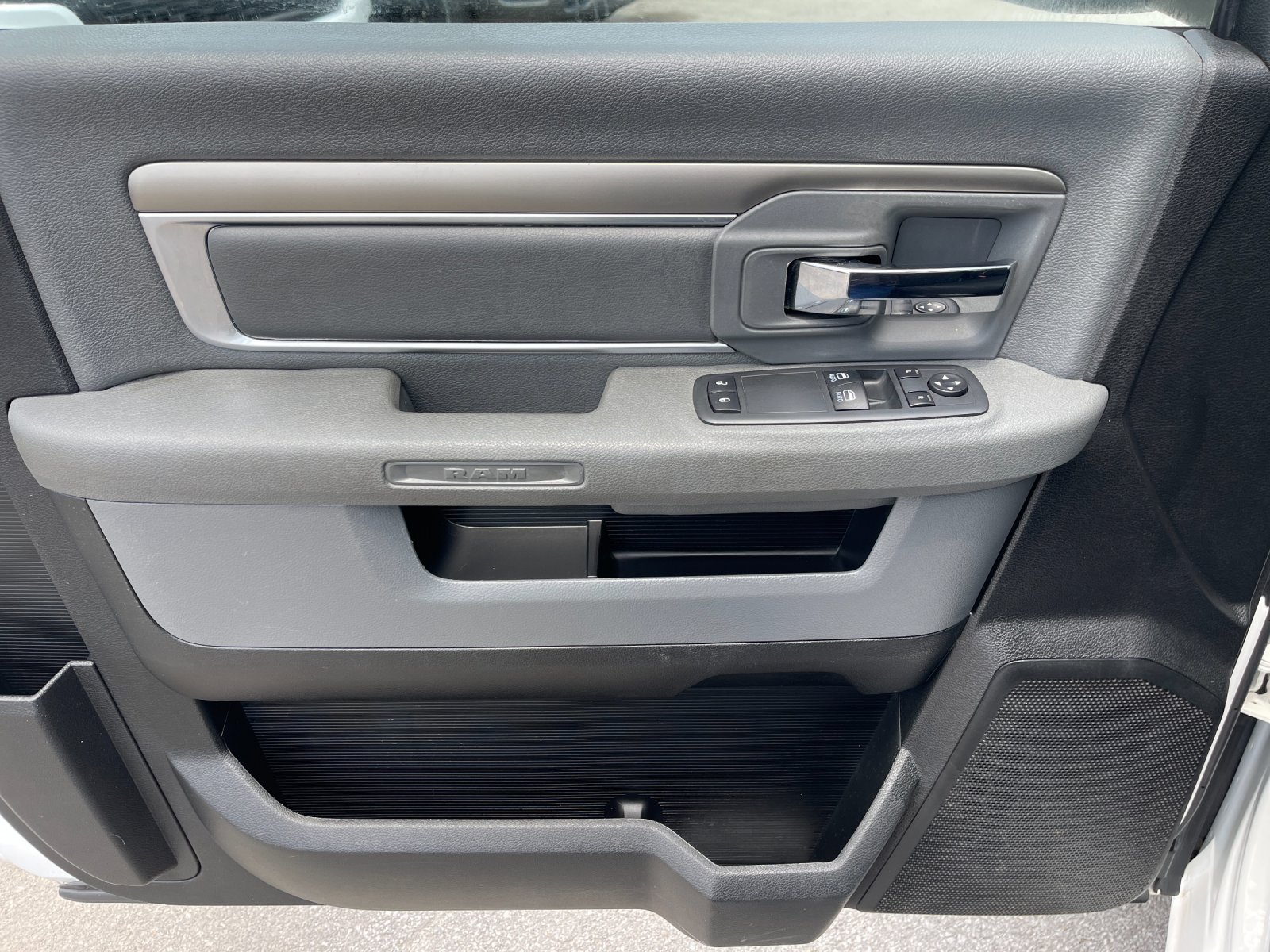 Used 2020 White Ram Tradesman image 12