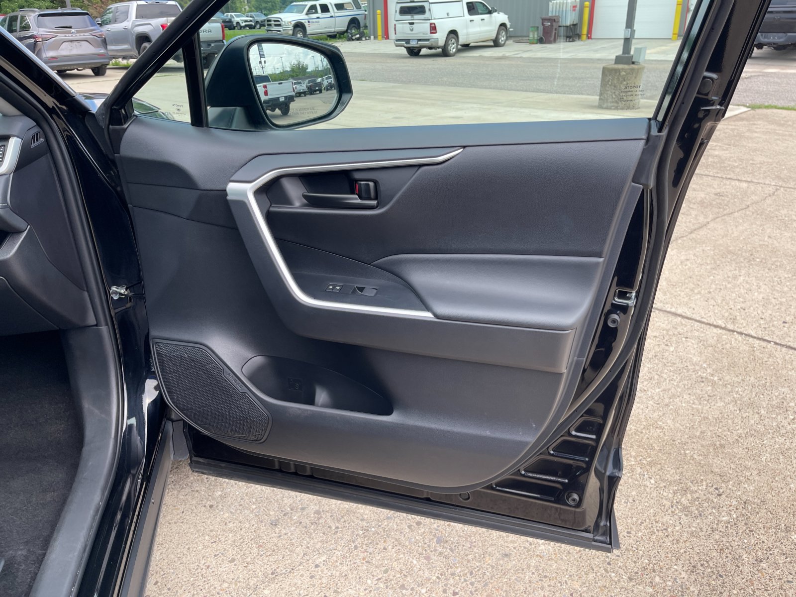 Used 2025 Midnight Black Metallic Toyota LE image 19