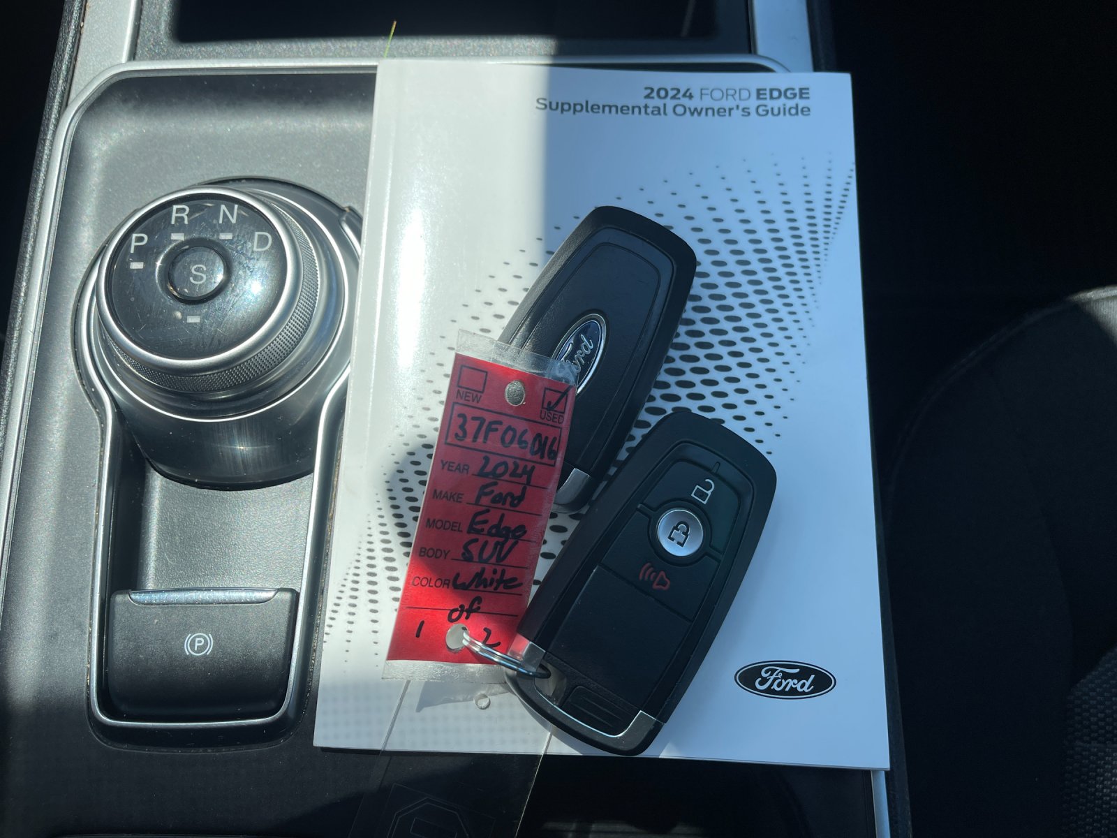 Used 2024 White Ford SE image 10