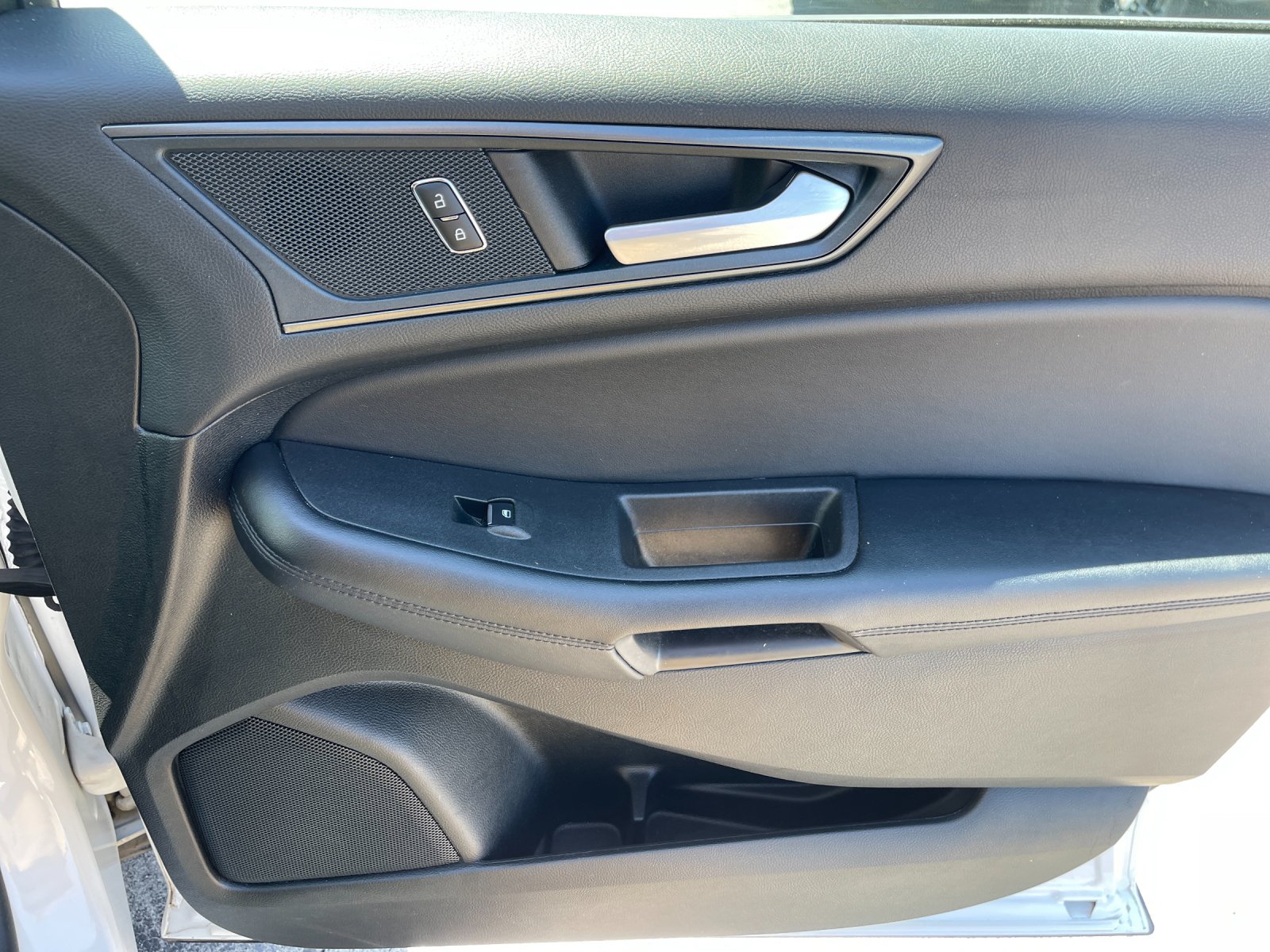 Used 2024 White Ford SE image 19