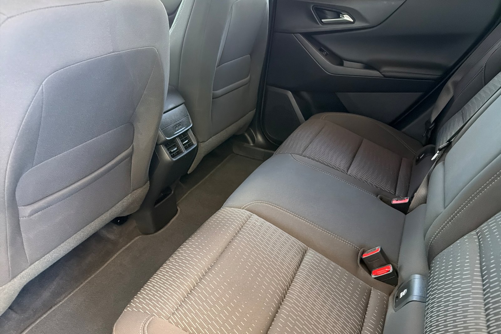 Used 2025 Lakeshore Blue Metallic Chevrolet LT image 12