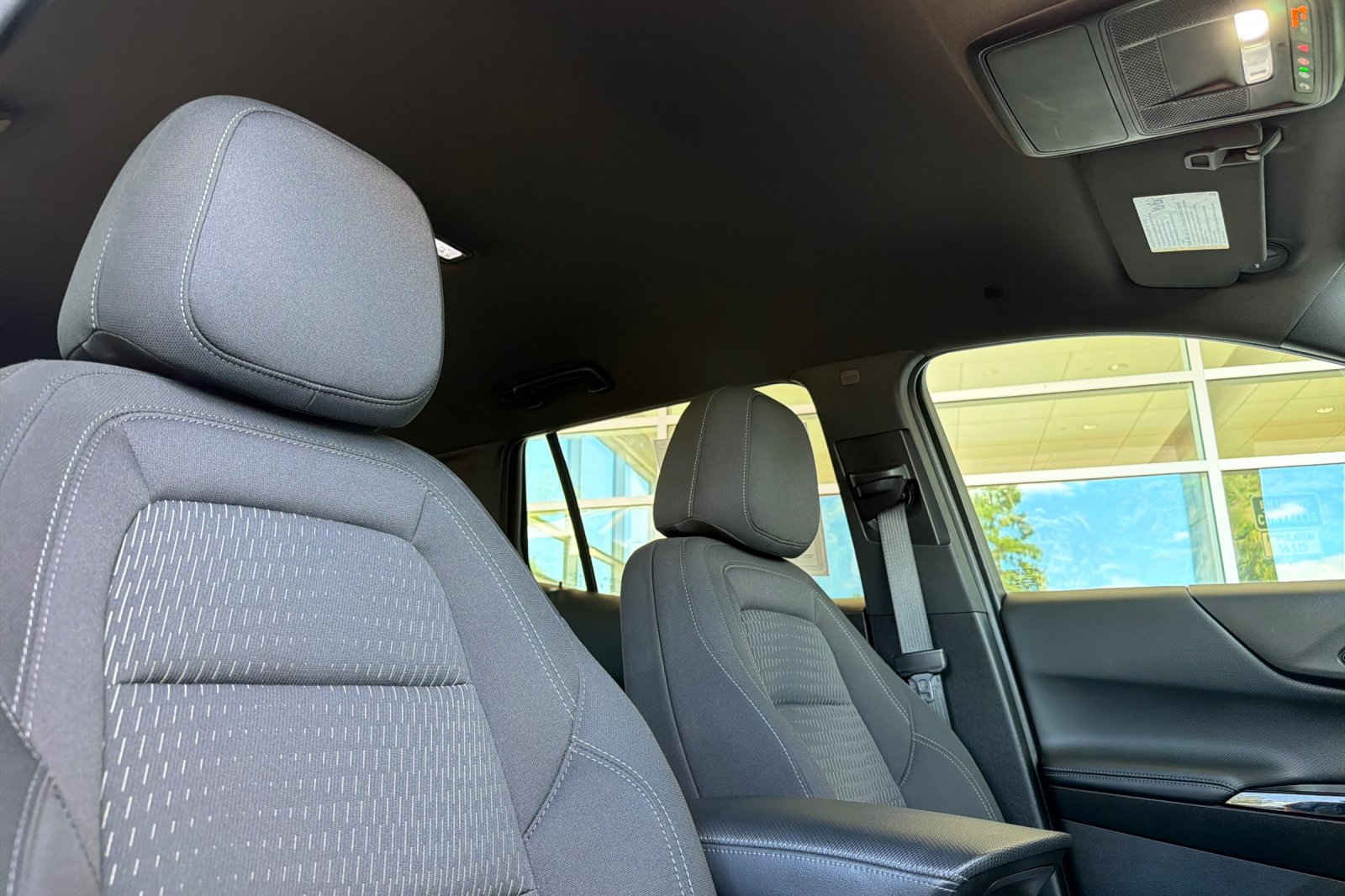 Used 2025 Lakeshore Blue Metallic Chevrolet LT image 17