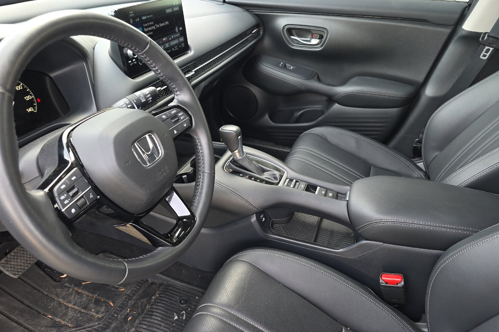 Used 2024  Honda EX-L image 7