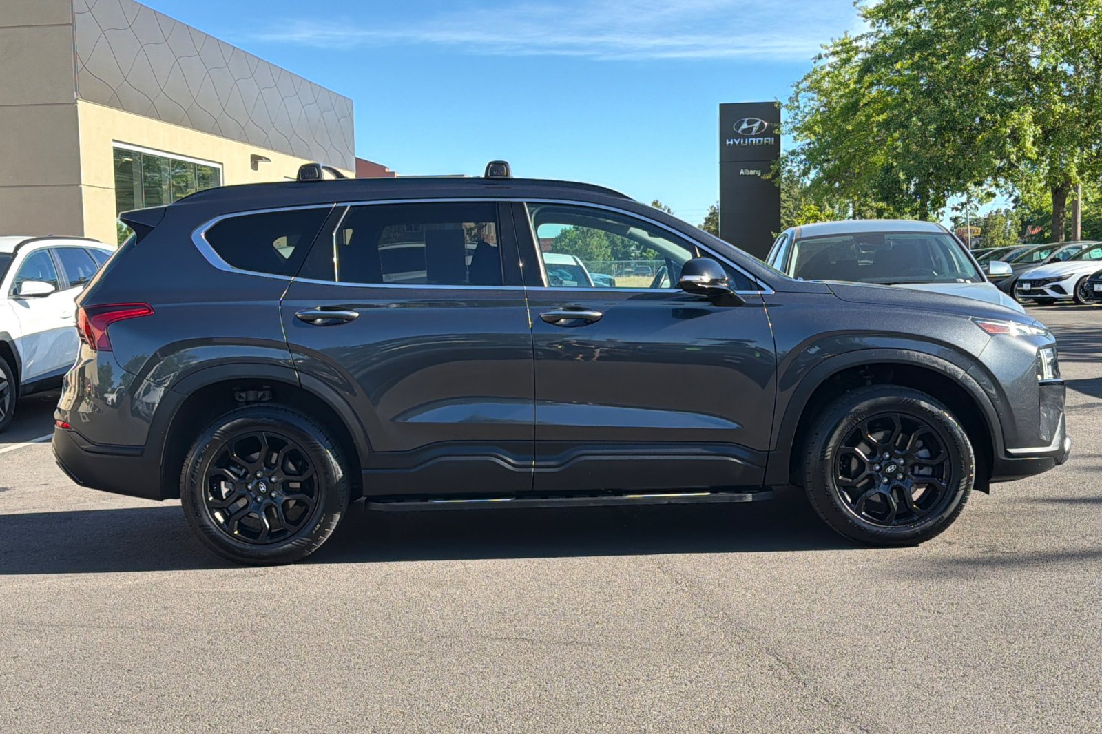 Used 2022 Gray Hyundai XRT image 3