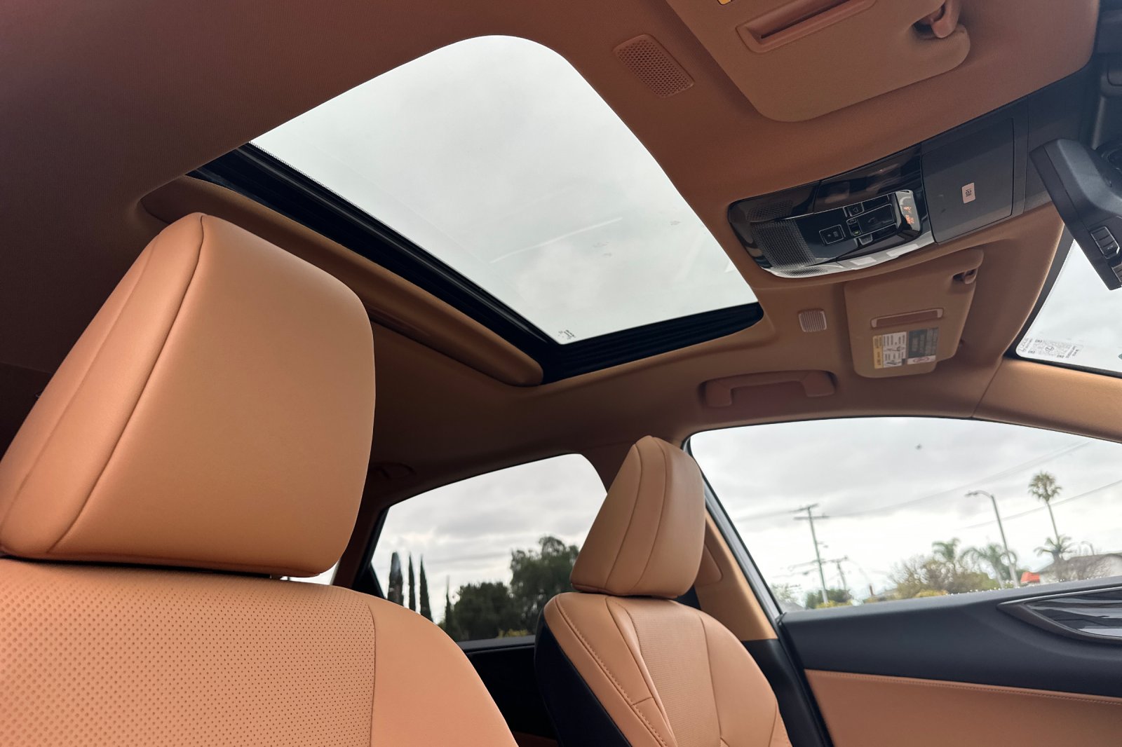 New 2026 Caviar Lexus NX 350h PREMIUM AWD image 17