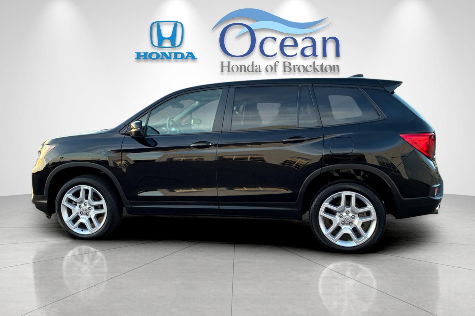 Used 2025 Crystal Black Pearl Honda EX-L image 6