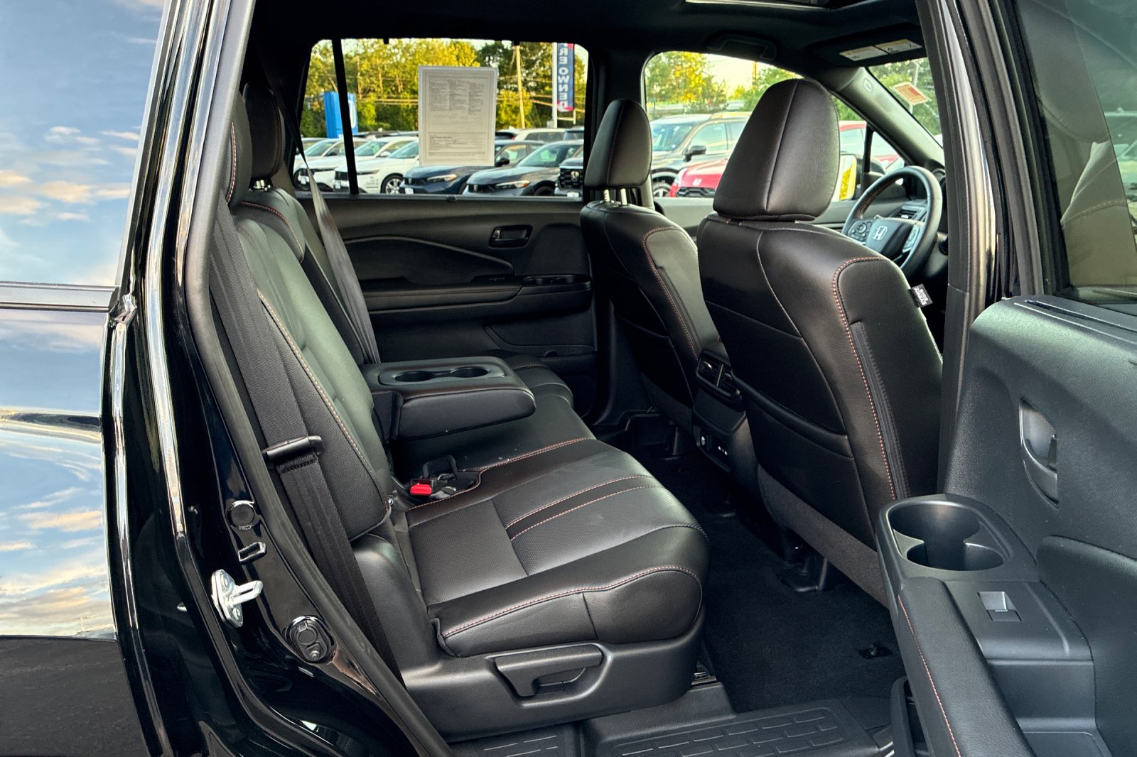 Used 2025 Crystal Black Pearl Honda TrailSport image 17
