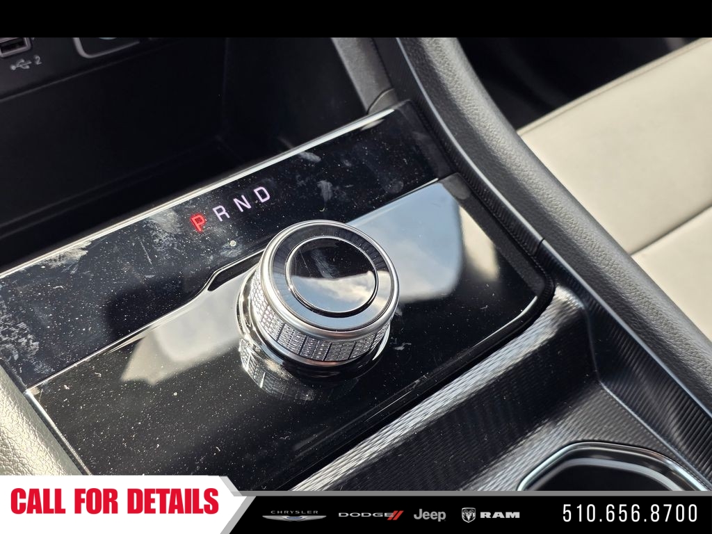 New 2026 Diamond Black Crystal Pearl-Coat Exterior Paint Jeep Limited image 23