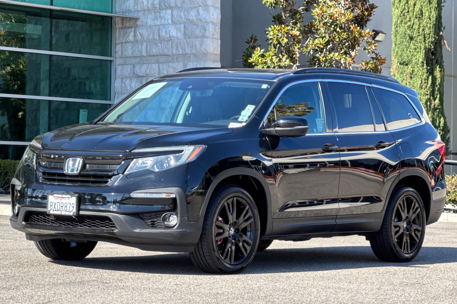 Certified Used 2021 Crystal Black Pearl Honda 2WD SE image 8