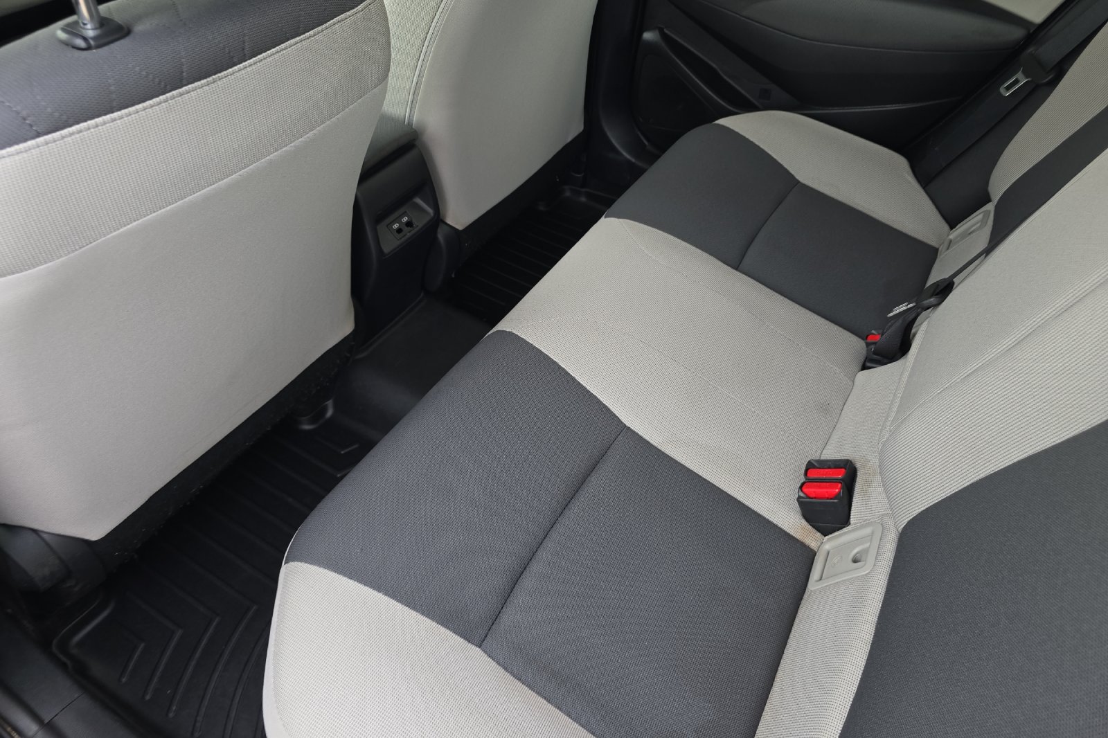 Used 2025  Toyota LE image 9