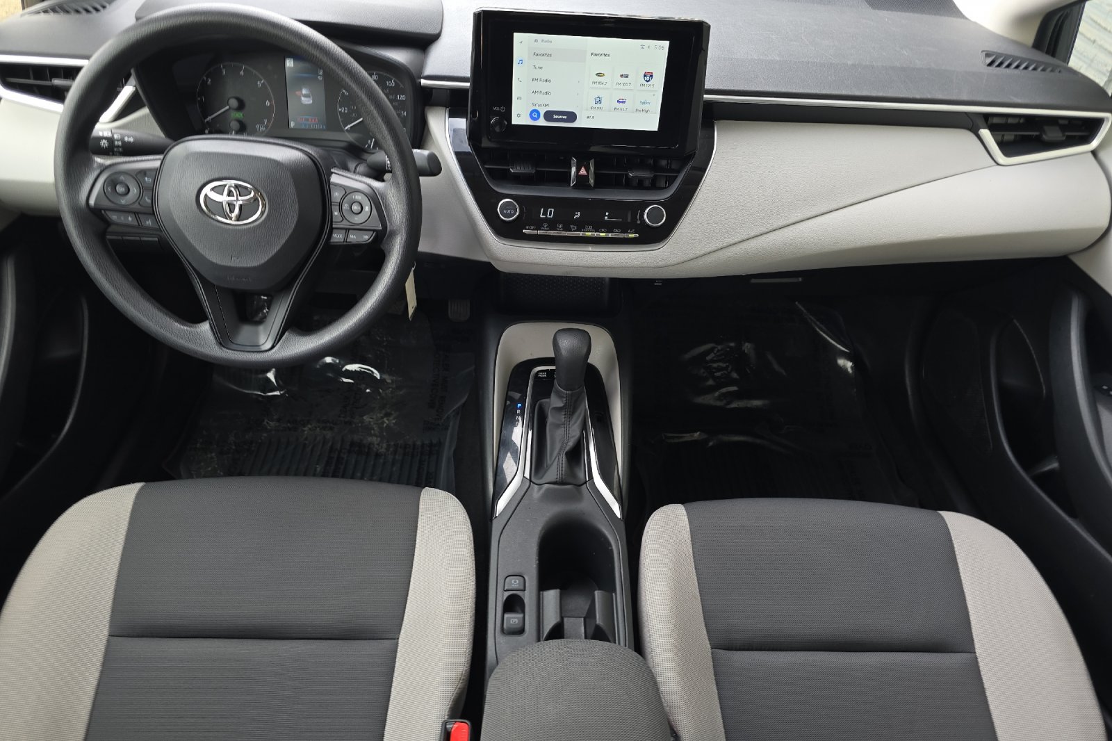 Used 2025  Toyota LE image 10