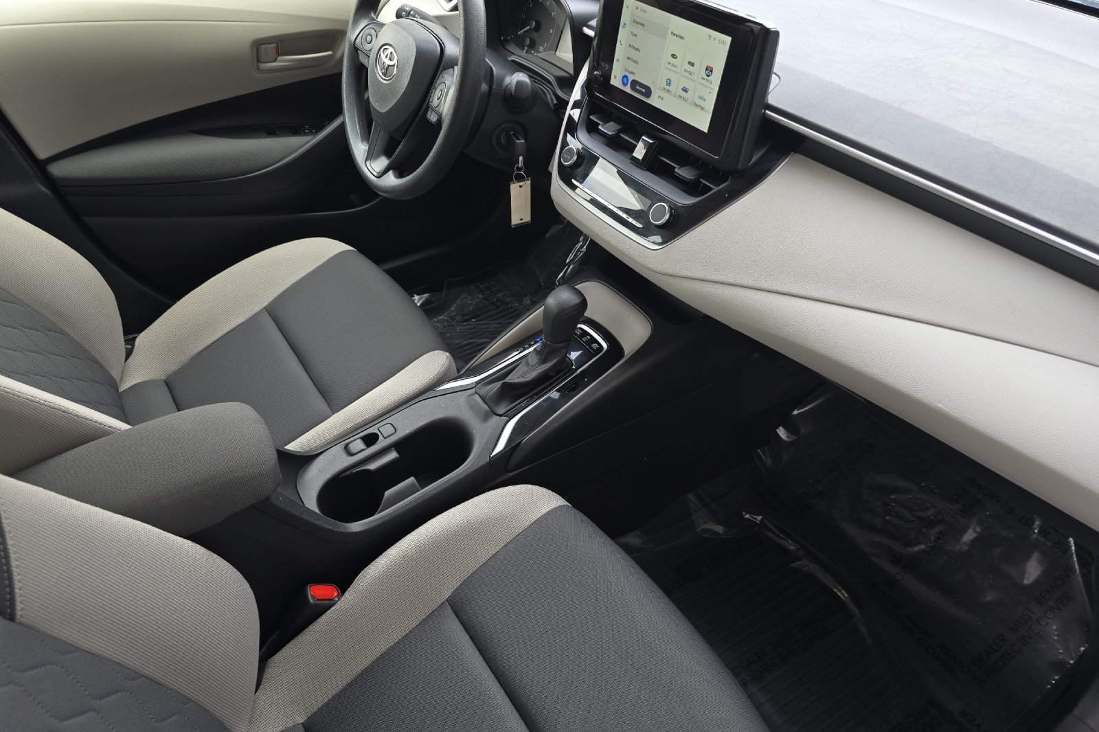 Used 2025  Toyota LE image 12