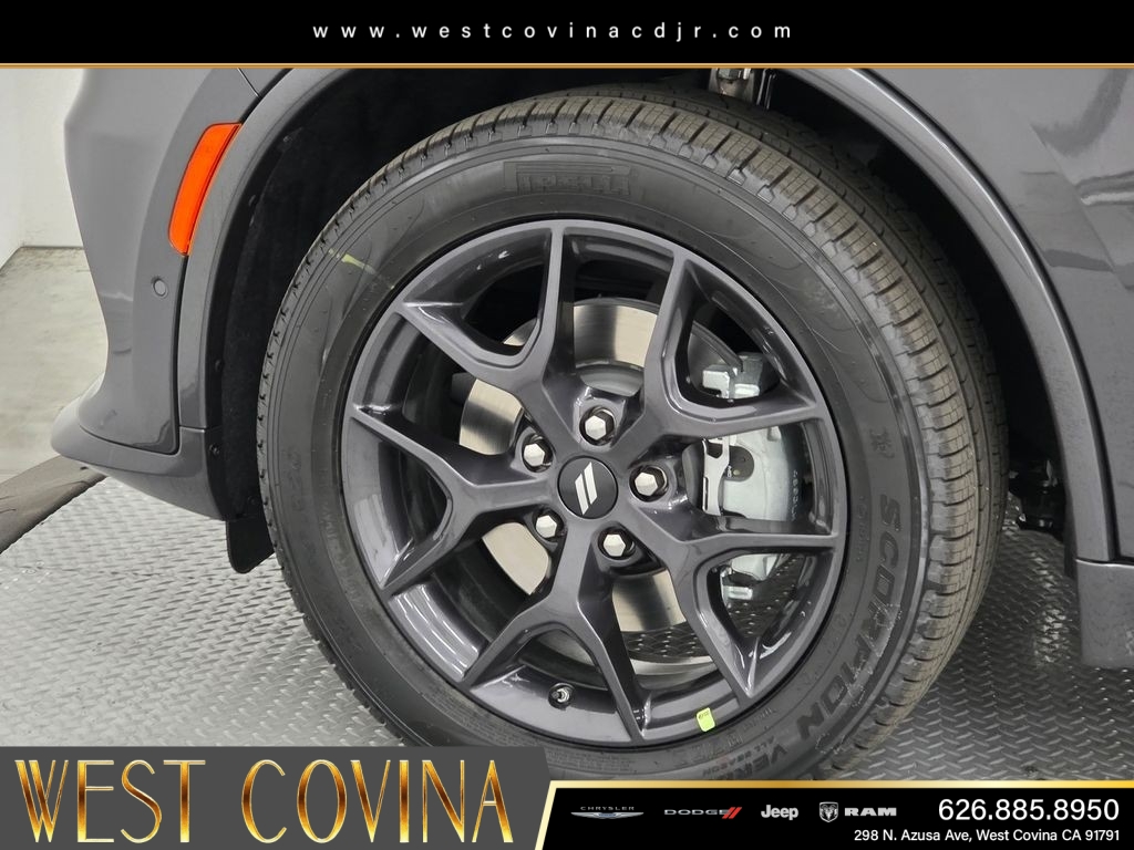 New 2026 Vapor Gray Exterior Paint Dodge GT Plus HEMI V8 image 9