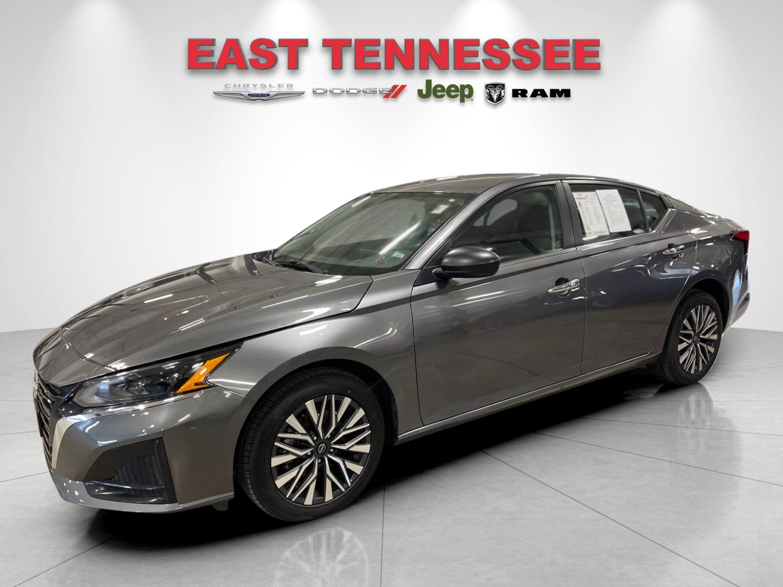Used 2025 Gray Nissan 2.5 SV image 7