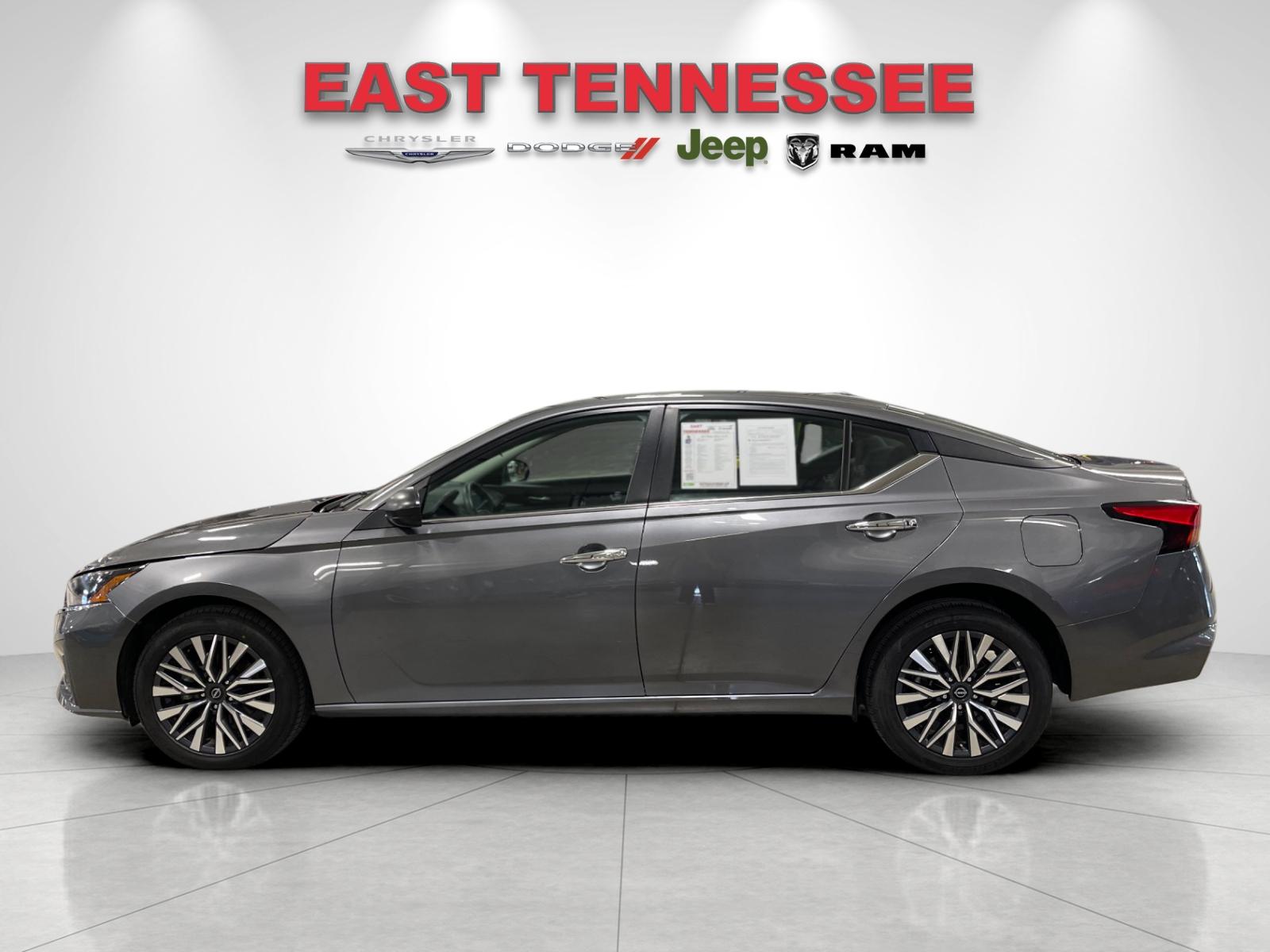 Used 2025 Gray Nissan 2.5 SV image 6