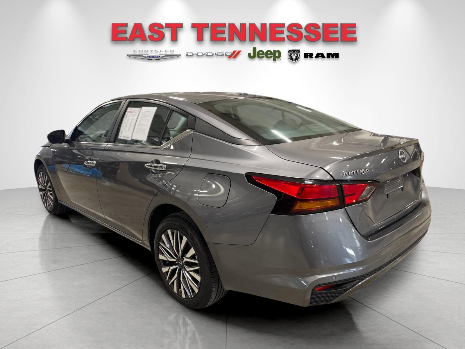 Used 2025 Gray Nissan 2.5 SV image 5