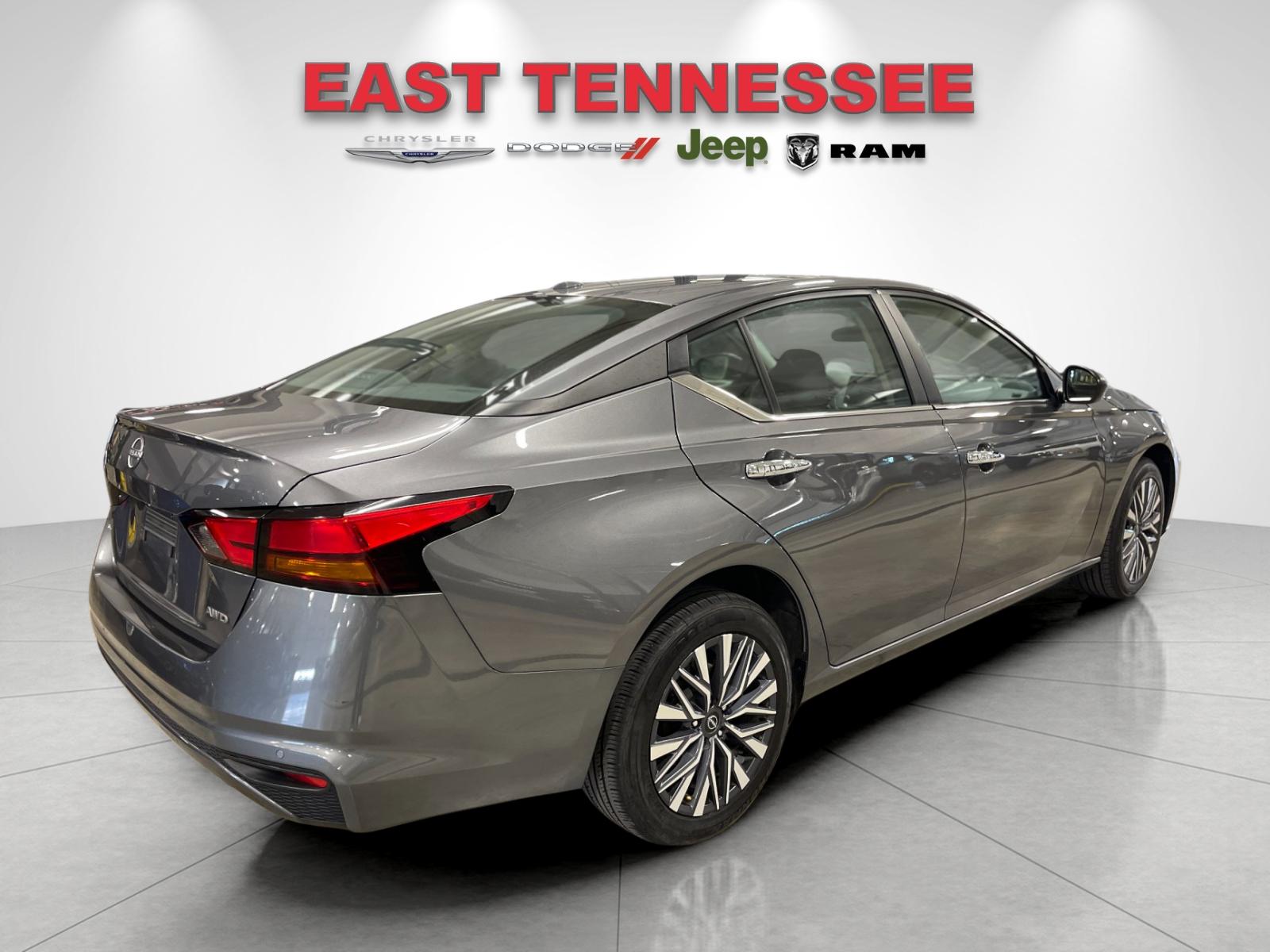 Used 2025 Gray Nissan 2.5 SV image 3