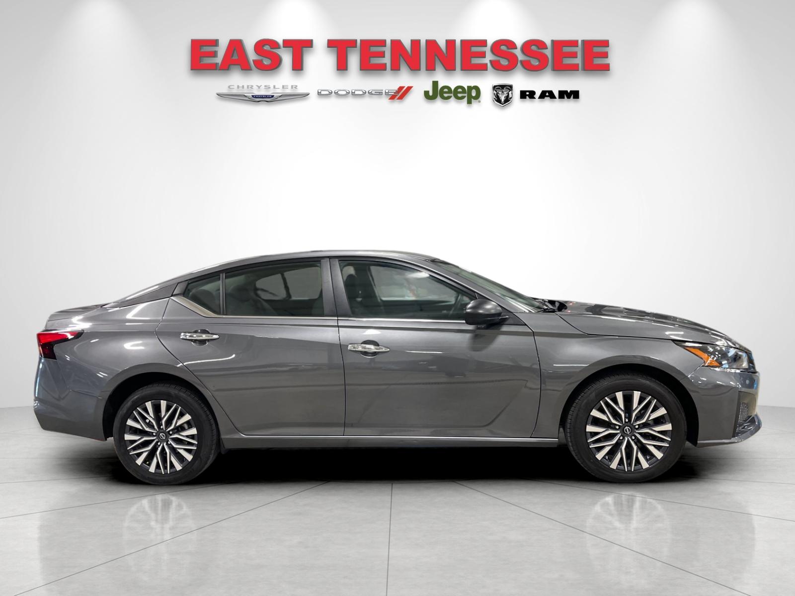 Used 2025 Gray Nissan 2.5 SV image 2