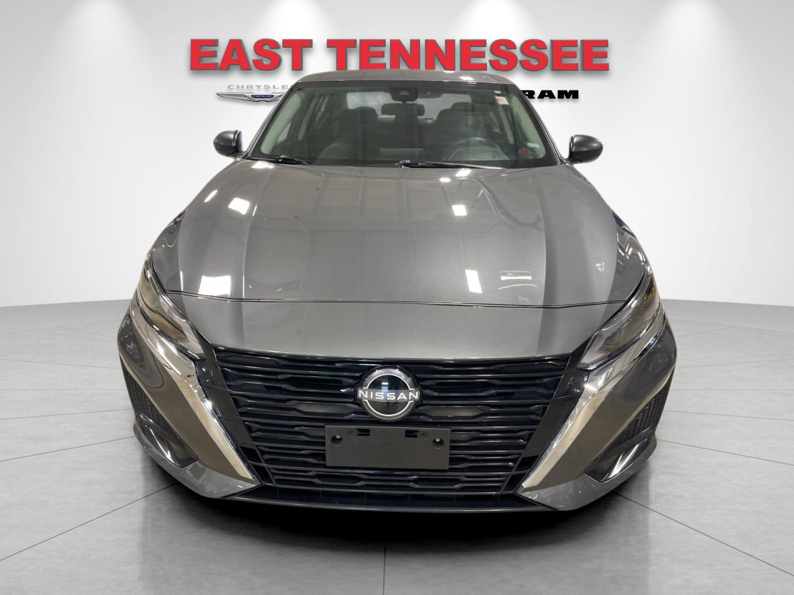 Used 2025 Gray Nissan 2.5 SV image 9
