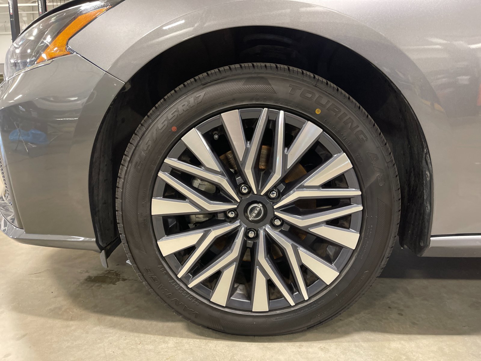 Used 2025 Gray Nissan 2.5 SV image 30
