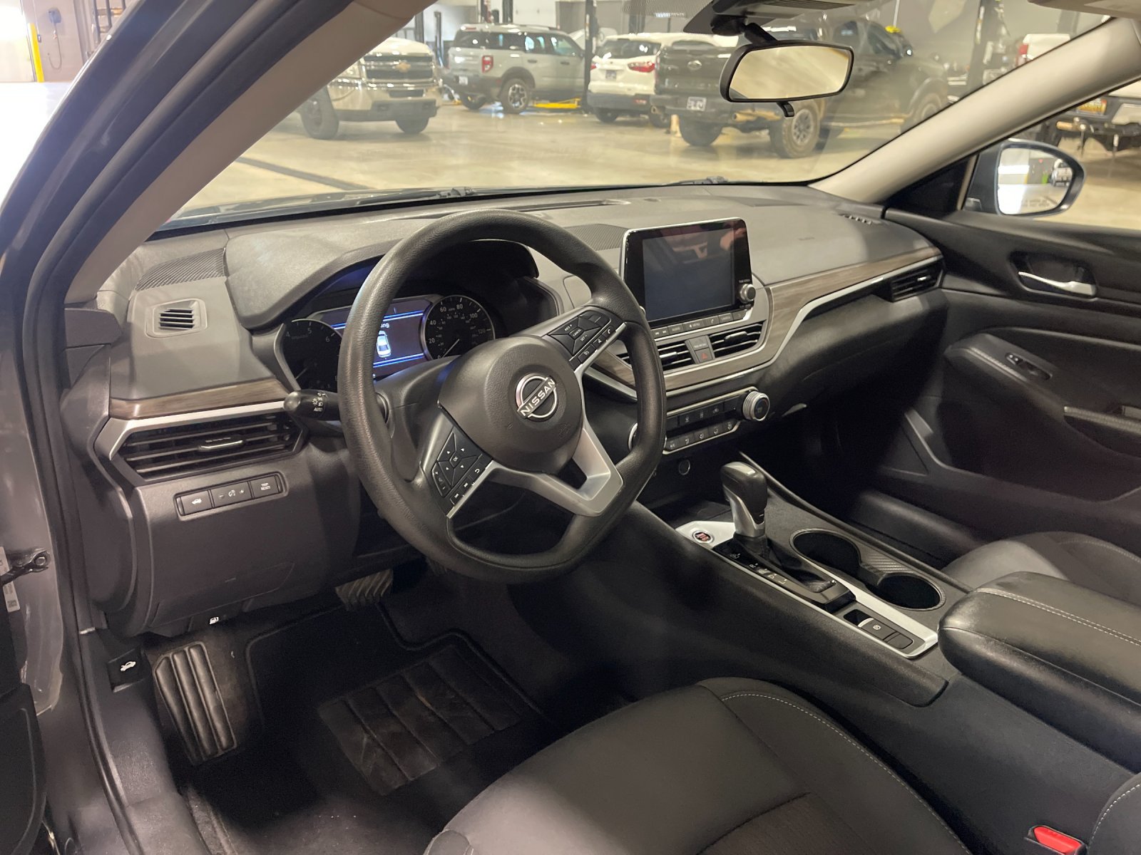 Used 2025 Gray Nissan 2.5 SV image 11
