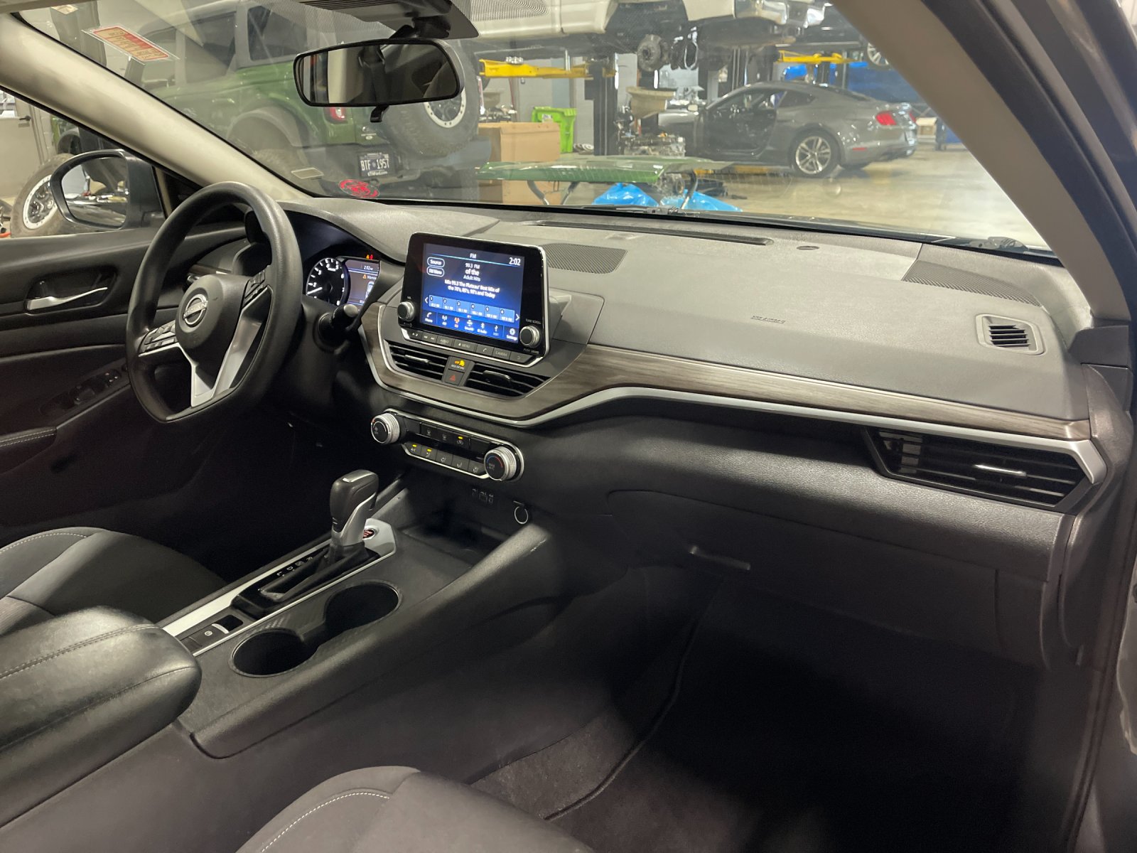 Used 2025 Gray Nissan 2.5 SV image 17