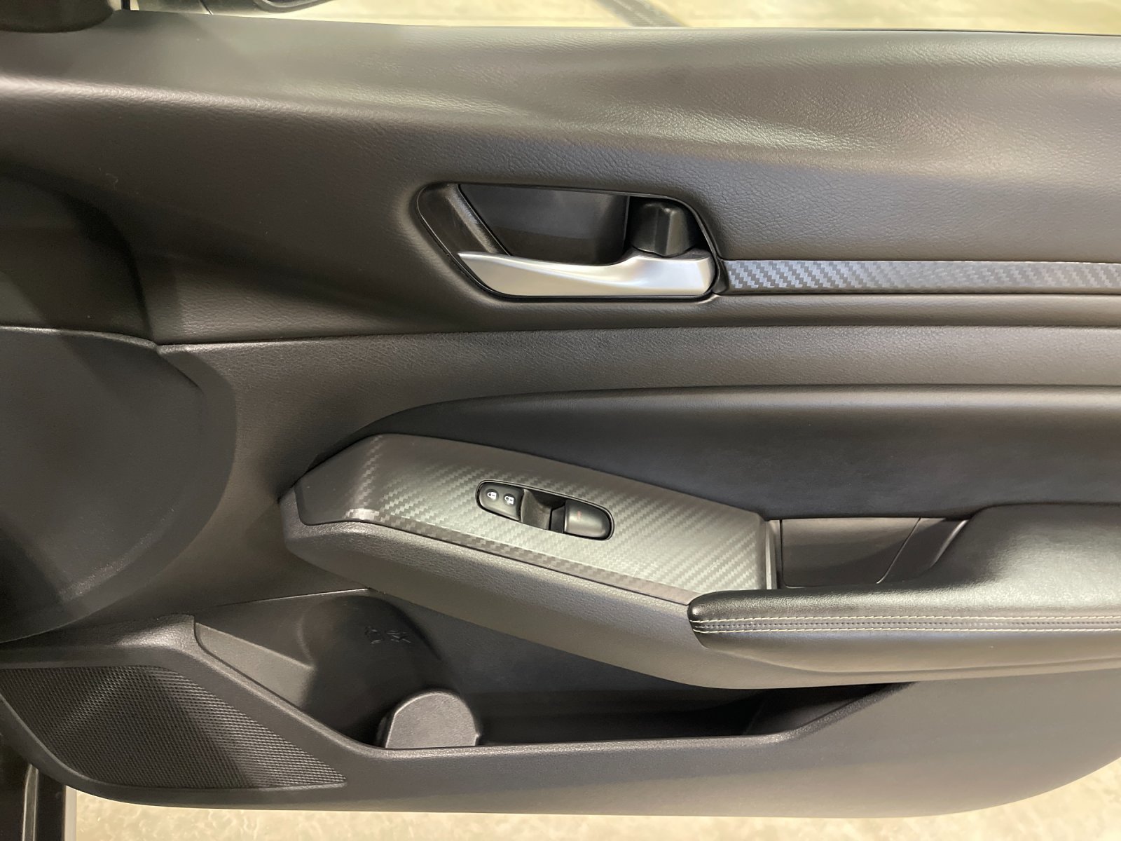 Used 2025 Gray Nissan 2.5 SV image 18
