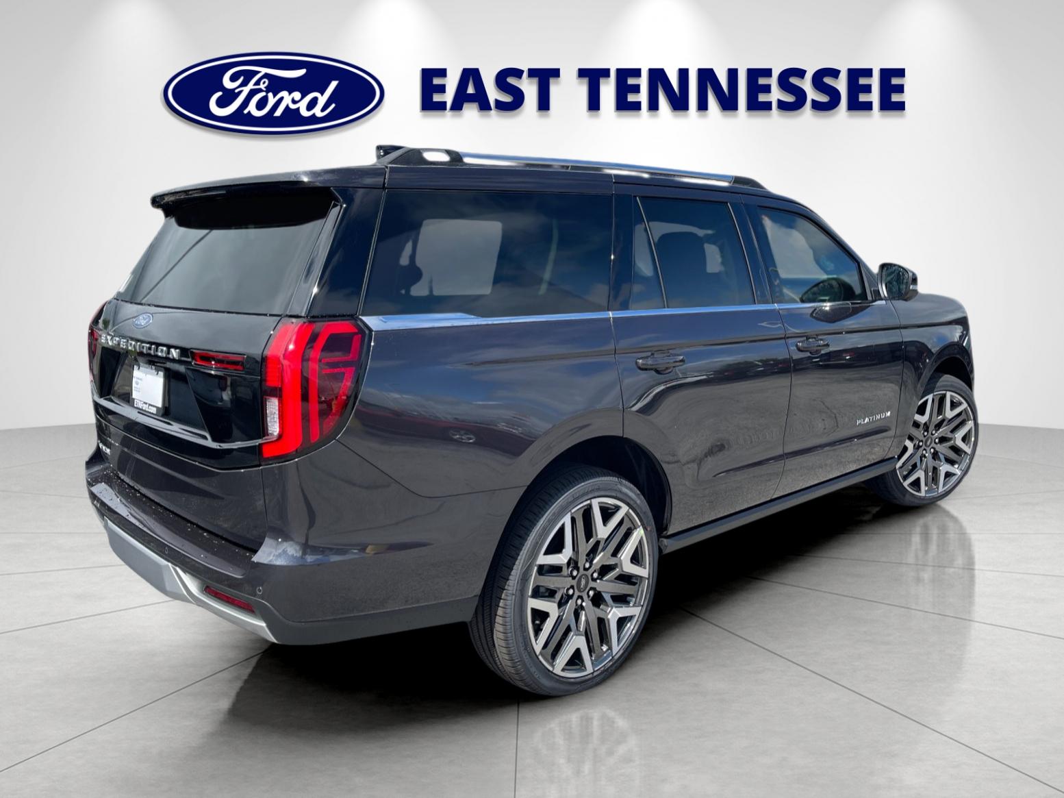 New 2026 Gray Ford Platinum image 3