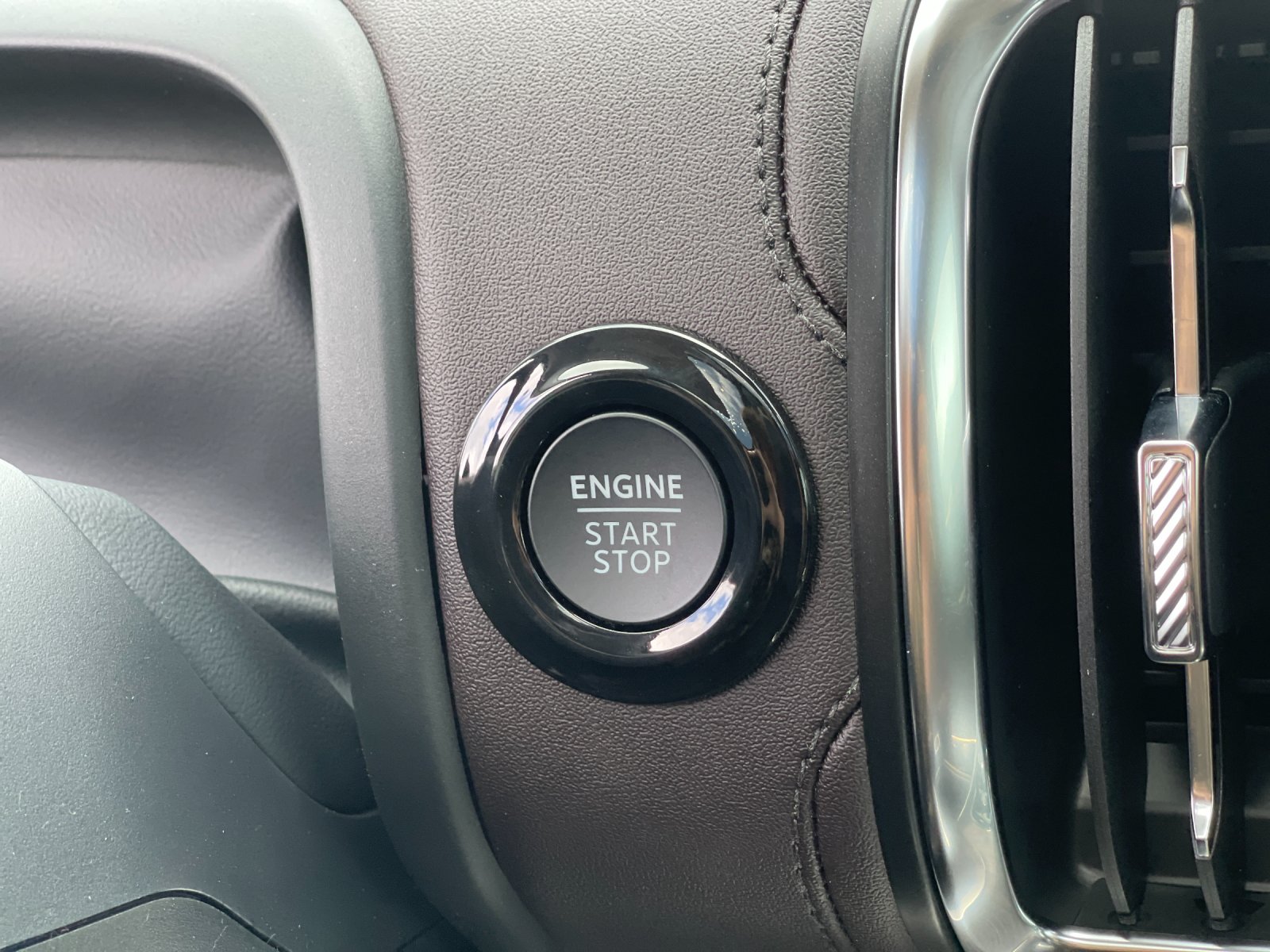 New 2026 Gray Ford Platinum image 25