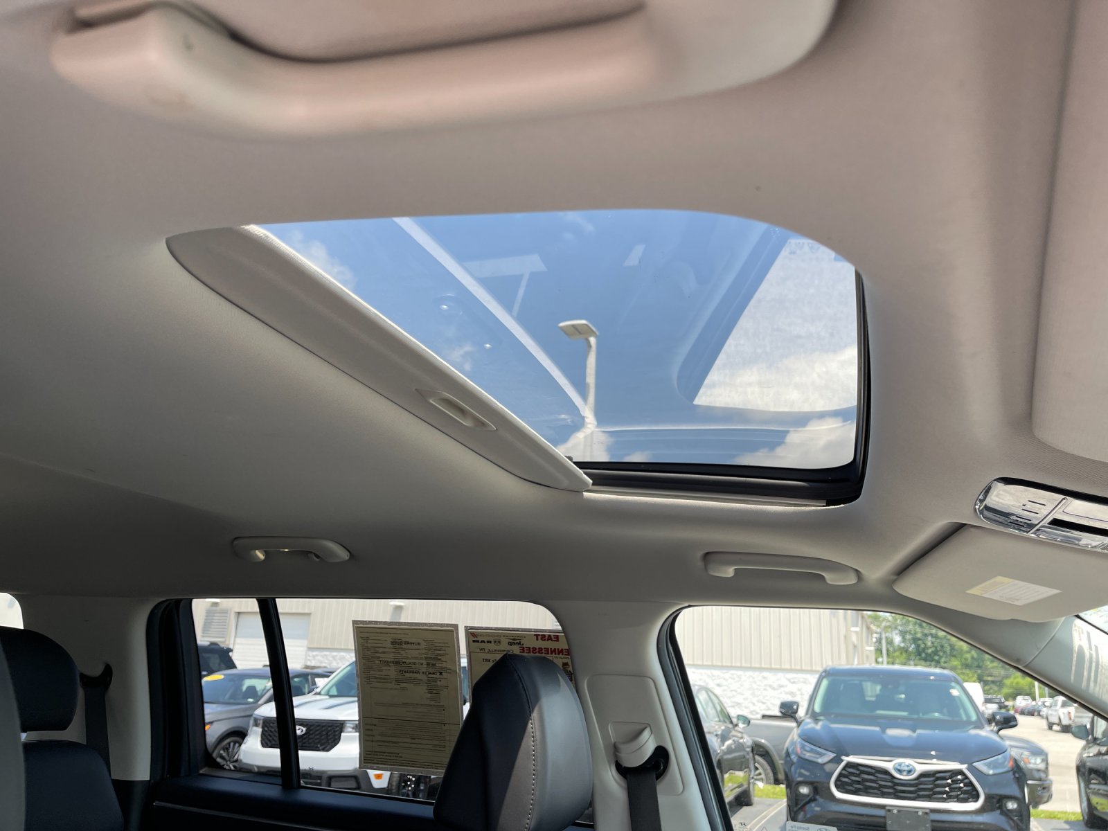 Used 2024 Silver Hyundai XRT image 19