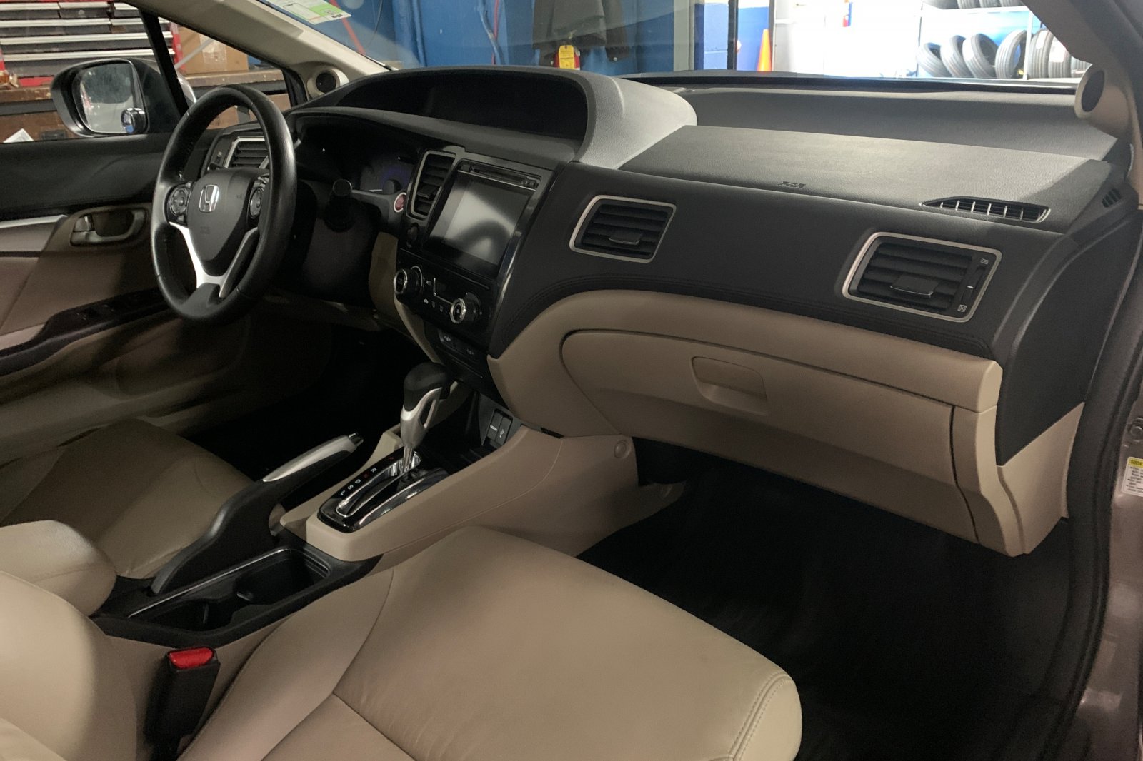 Used 2014 Gray Honda EX-L image 17