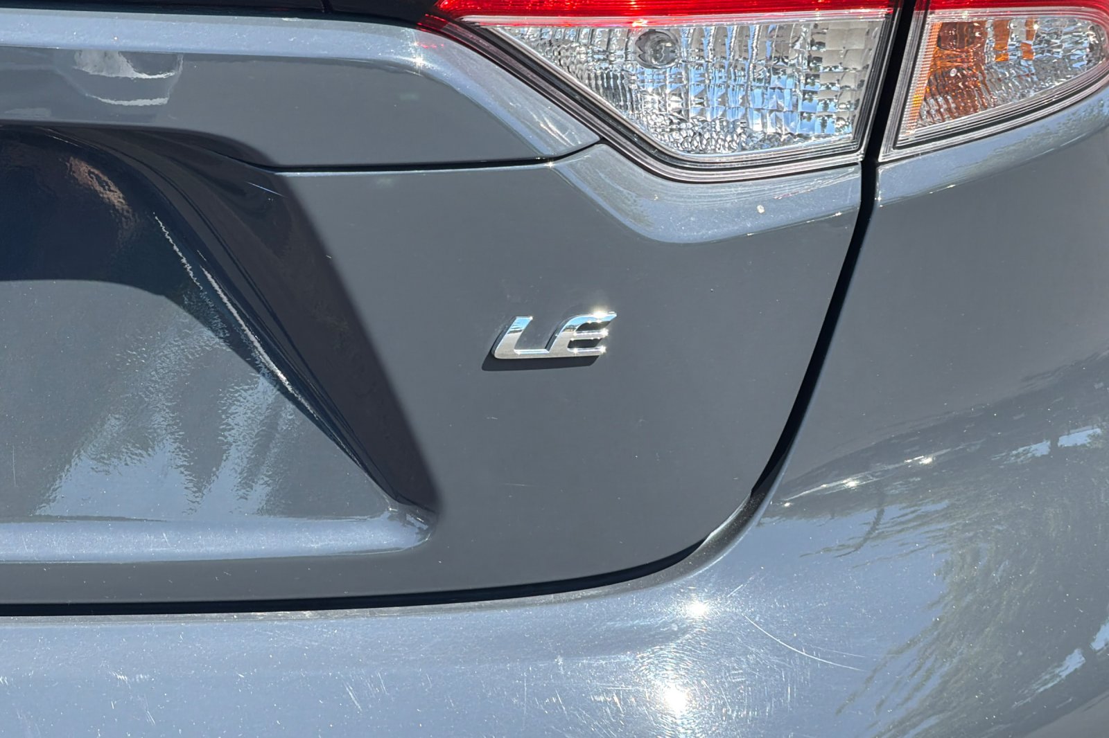 Used 2024  Toyota LE image 21