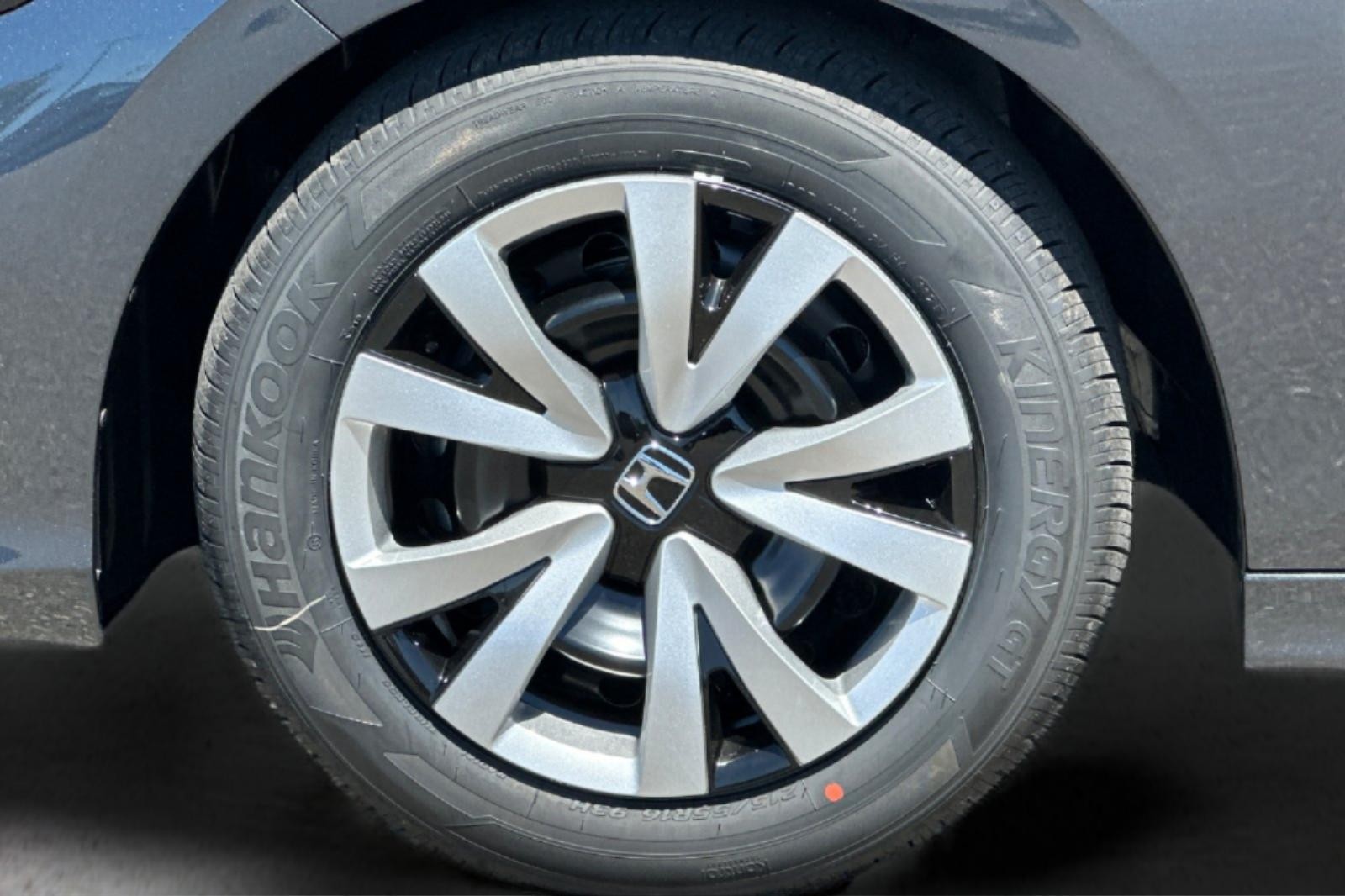 New 2026 Meteorite Gray Metallic Honda LX image 30