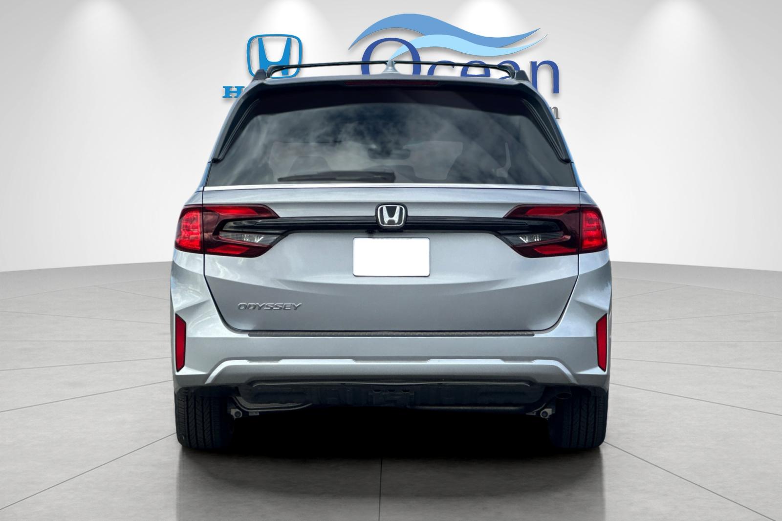 New 2026 Platinum White Pearl Honda EX-L image 4